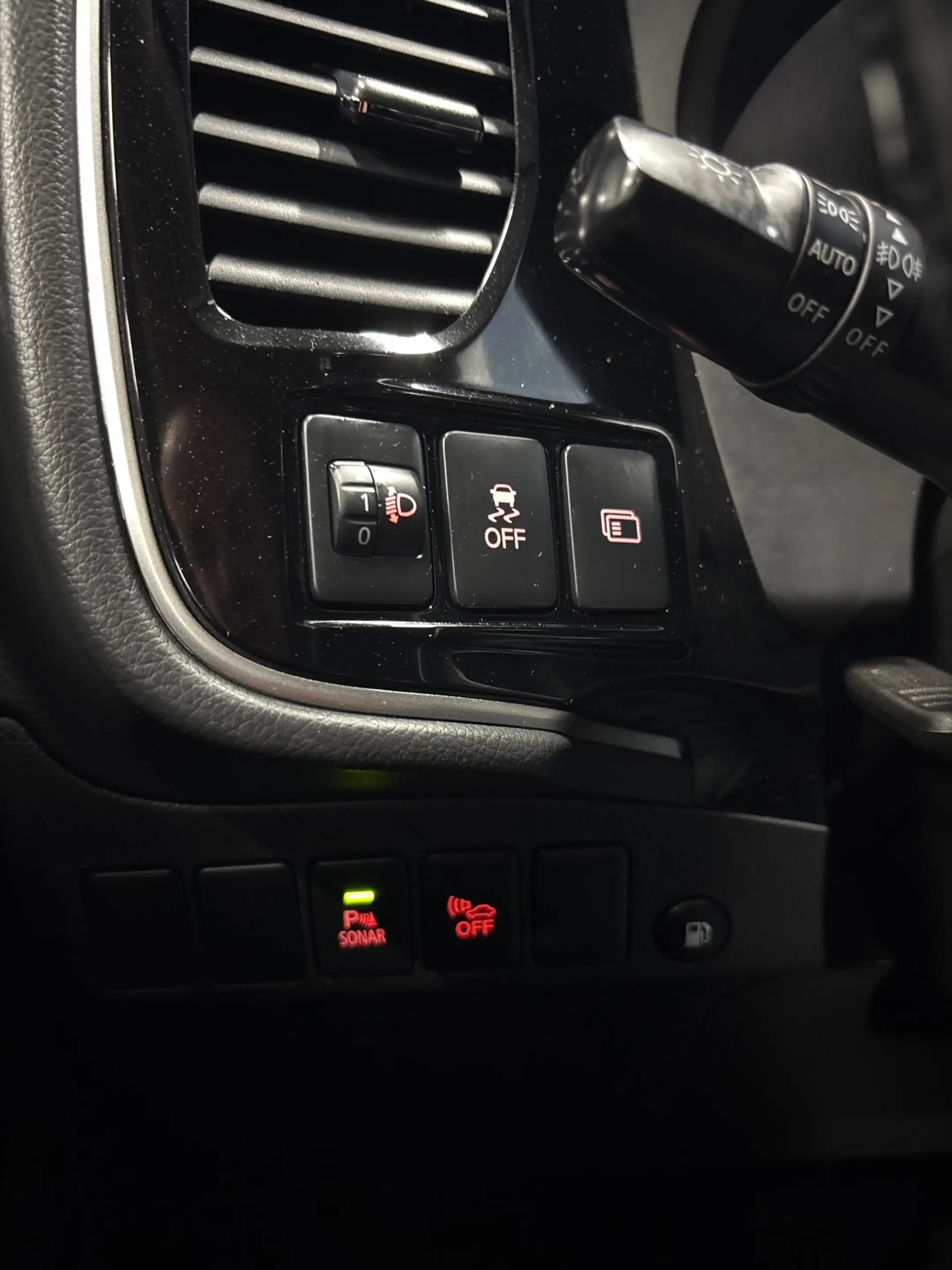 Mitsubishi Outlander 2.4 PHEV Pure Clima | Cruise | Camera | Trekhaak | — photo 17