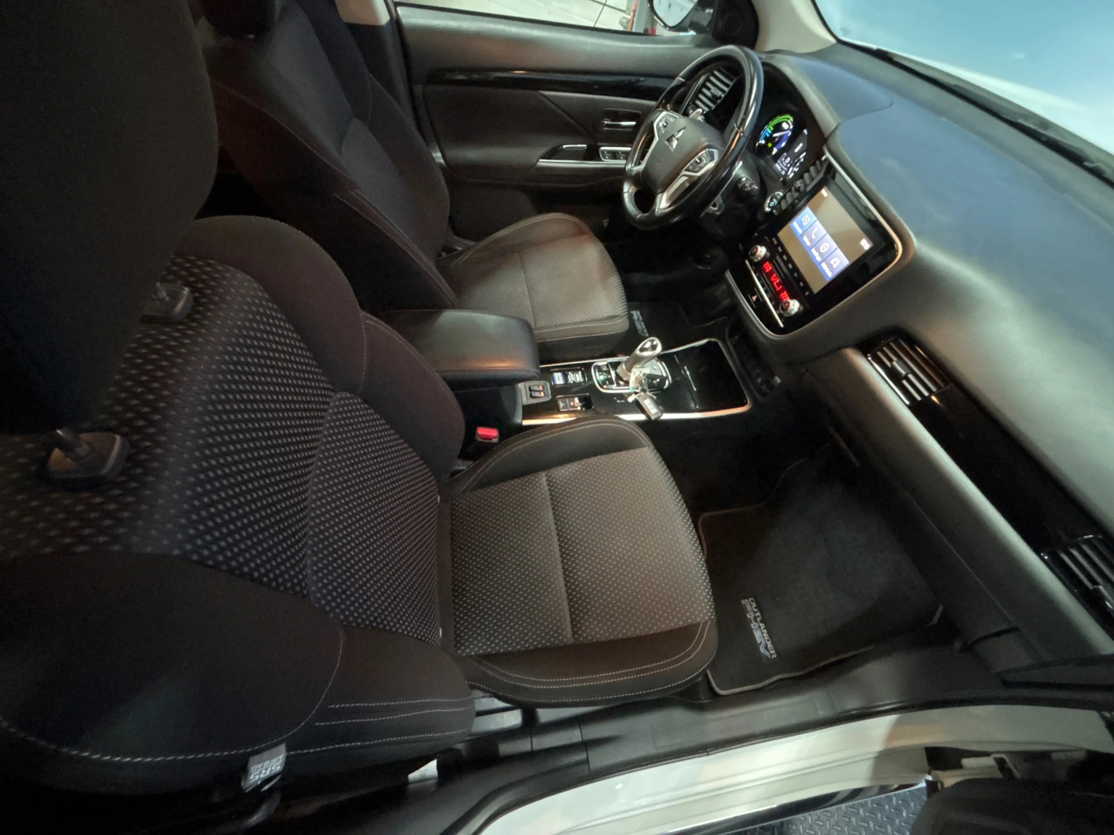 Mitsubishi Outlander 2.4 PHEV Pure Clima | Cruise | Camera | Trekhaak | — photo 15