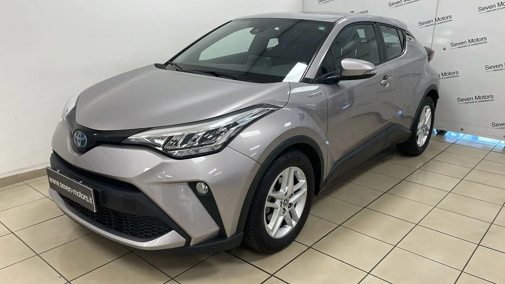 Toyota C-HR 1.8 Hybrid E-CVT Active Grijs - 1