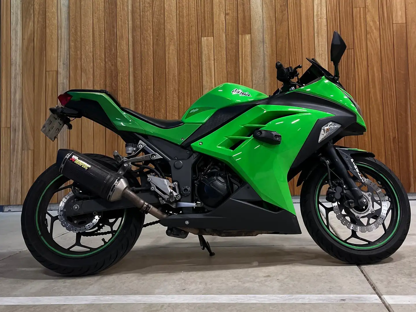 Kawasaki Ninja 300 Verde - 1