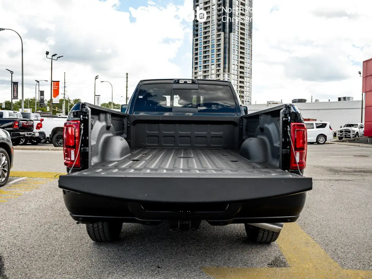RAM 2500 снимка RAM 2500