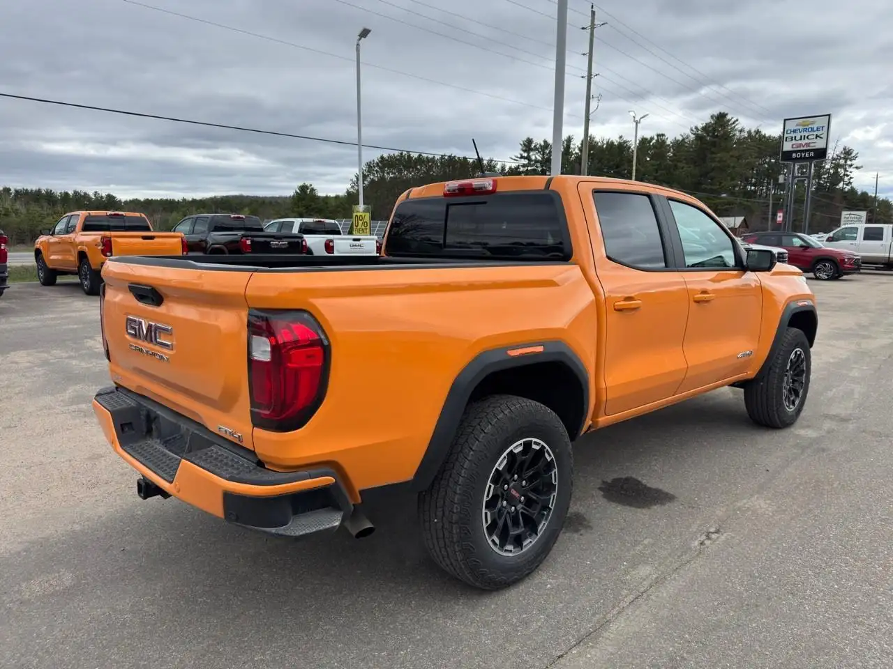 GMC Canyon снимка GMC Canyon