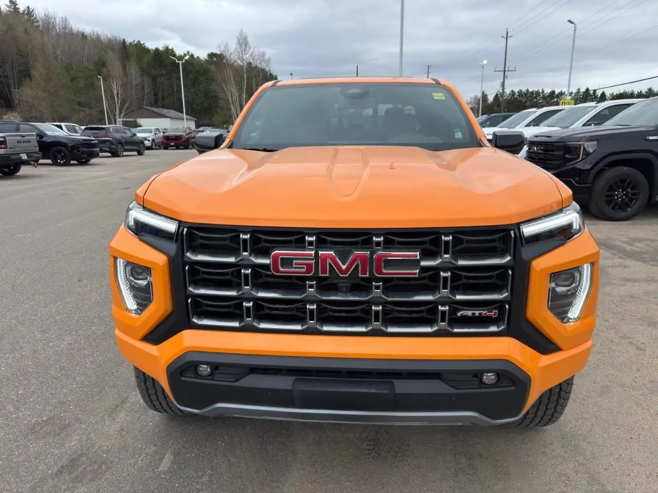 GMC Canyon снимка GMC Canyon