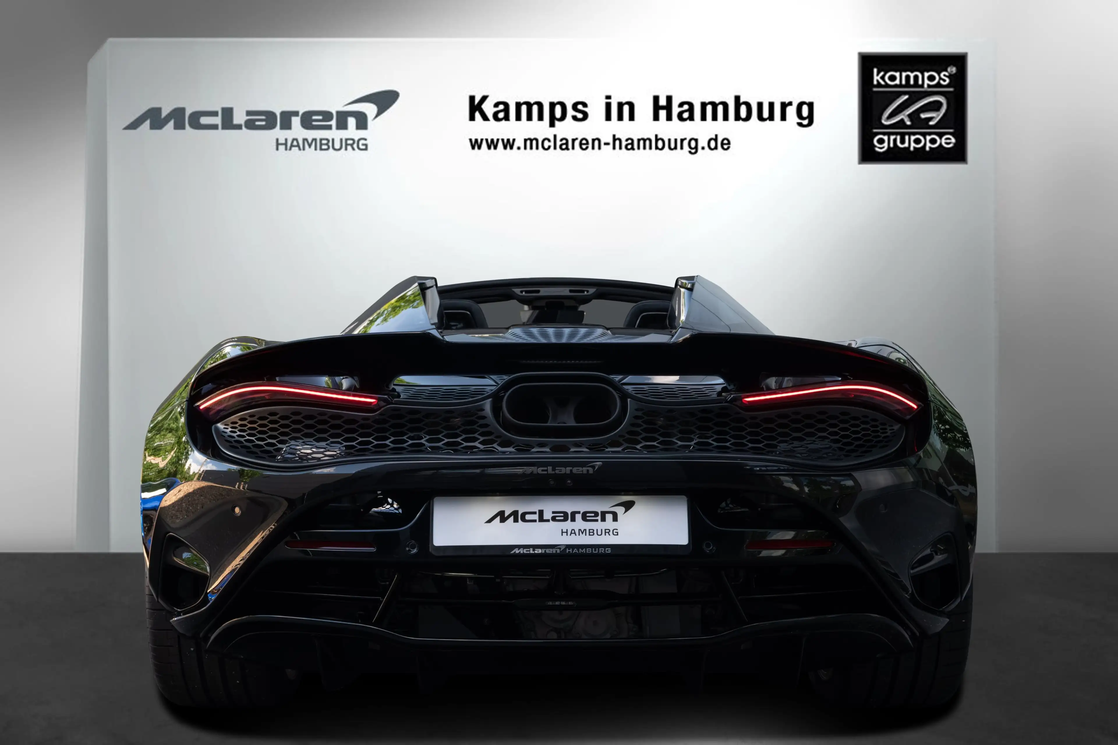 McLaren 750S Spider CF Exterior I Onyx I B&W — photo 4