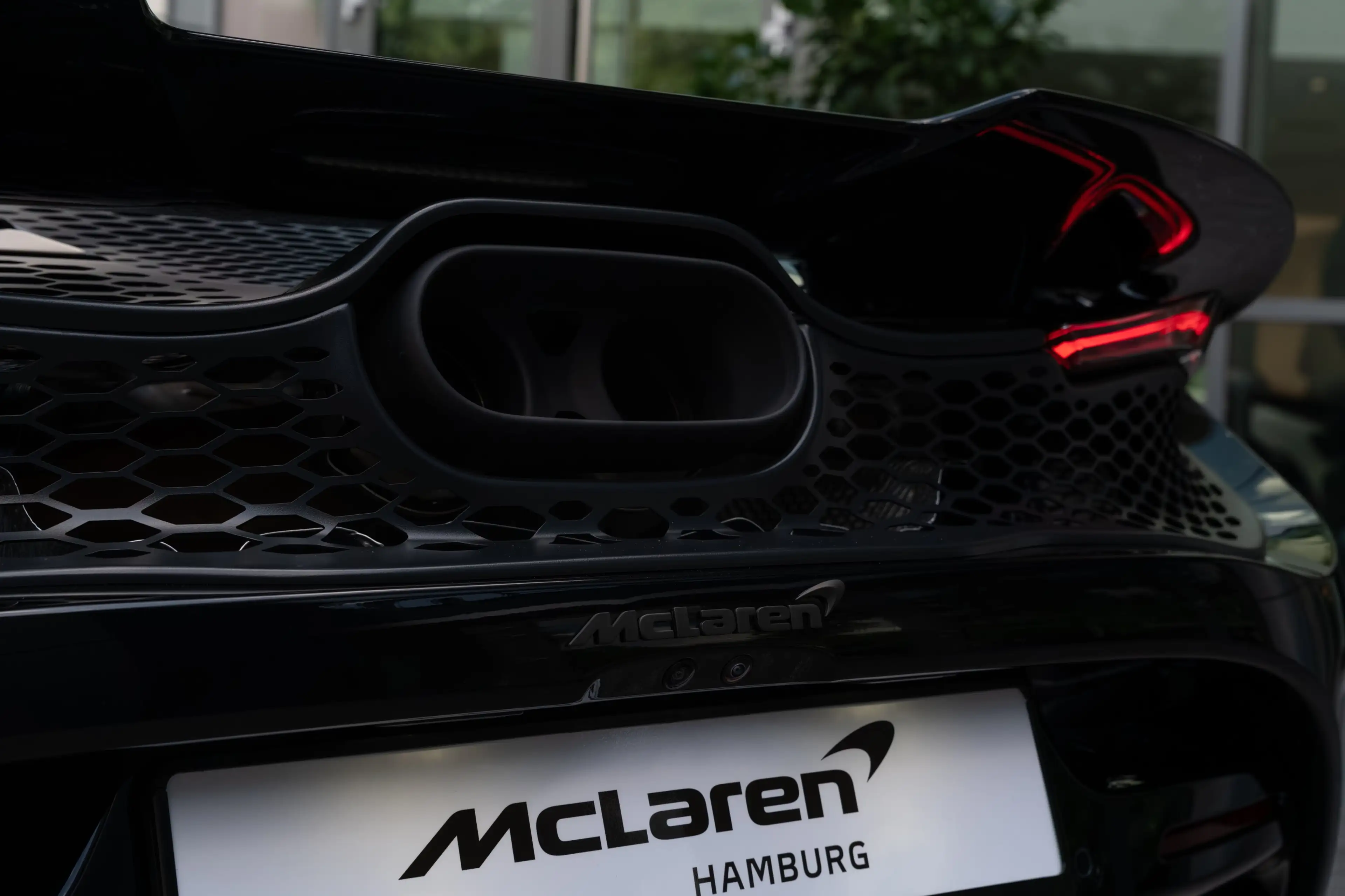 McLaren 750S Spider CF Exterior I Onyx I B&W — photo 12
