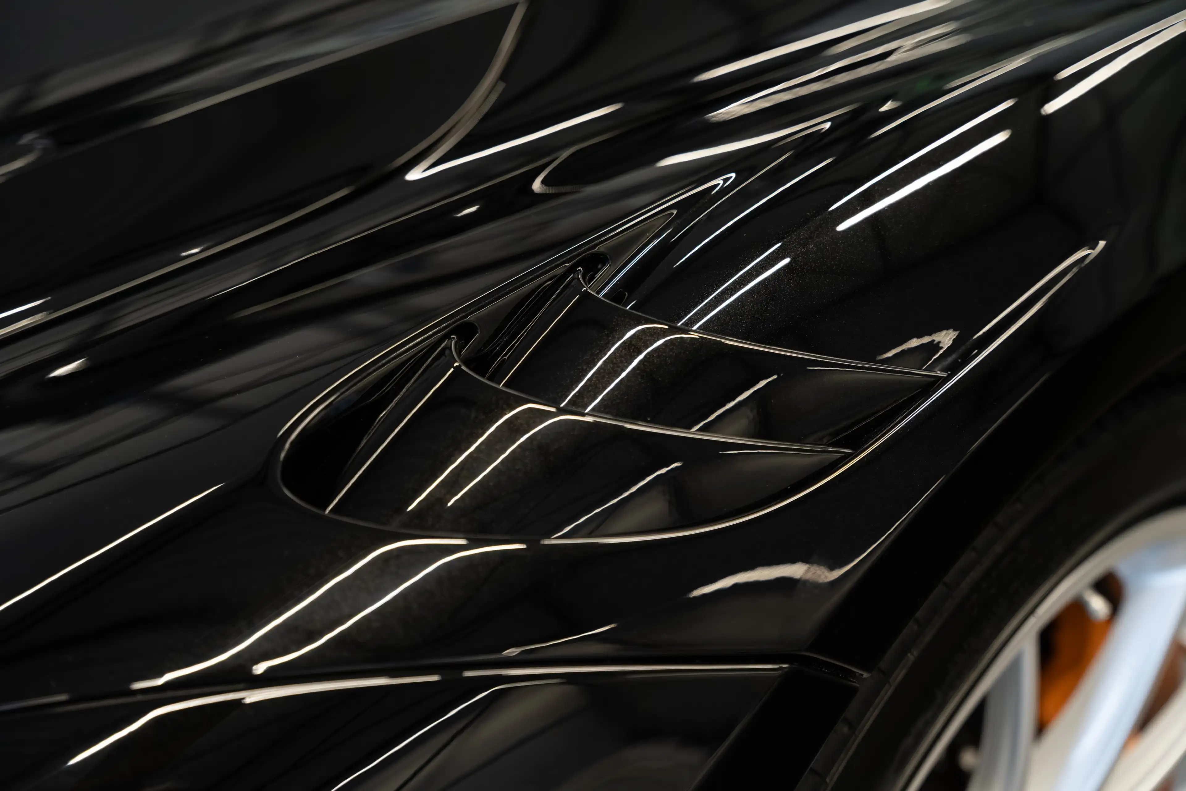McLaren 750S Spider CF Exterior I Onyx I B&W — photo 11