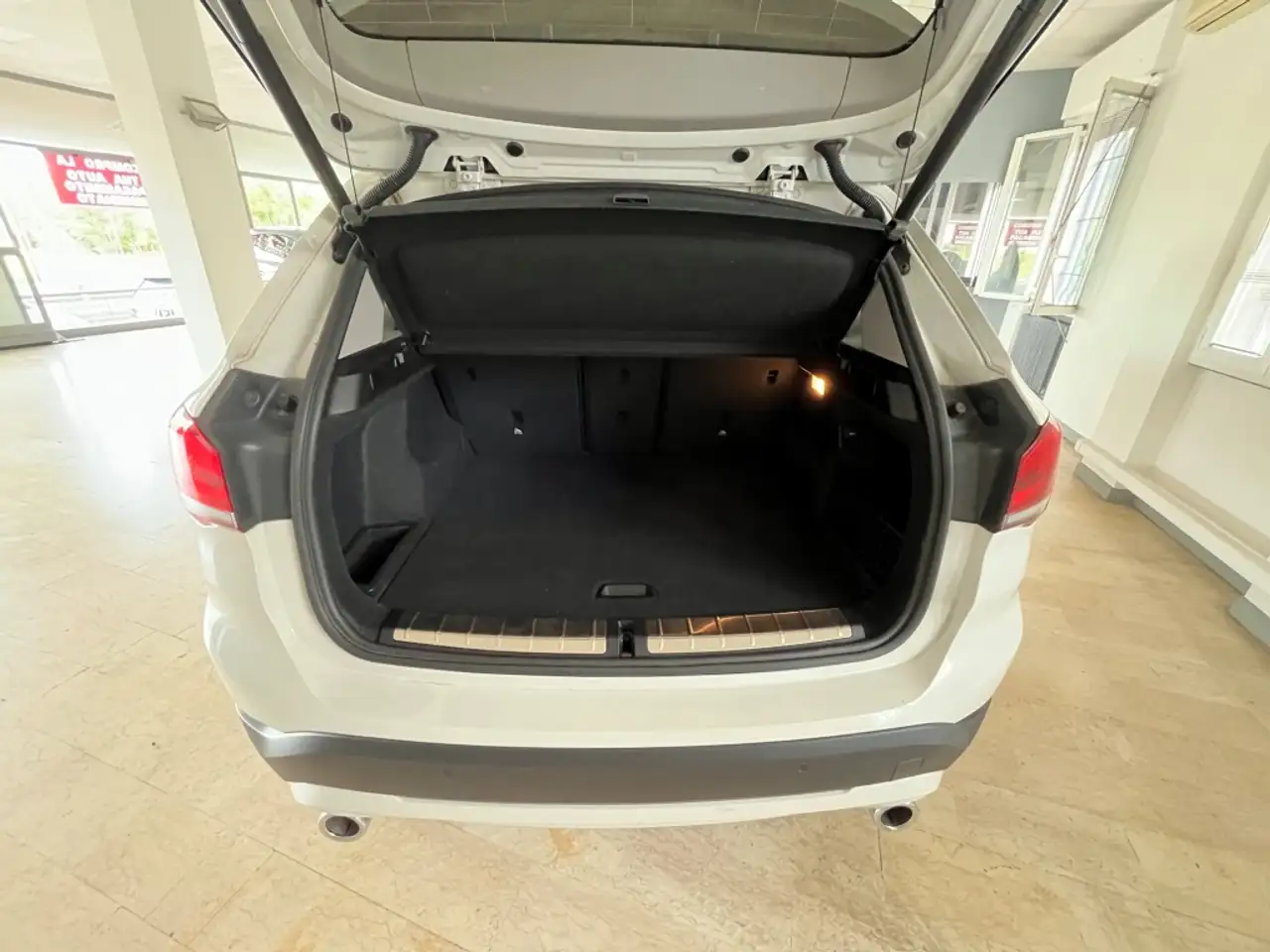 BMW X1 sdrive18d Business Advantage, миниатюра 14