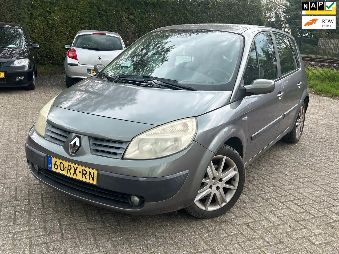Renault Scenic 1.6-16V Expression Comfort Szary - 1