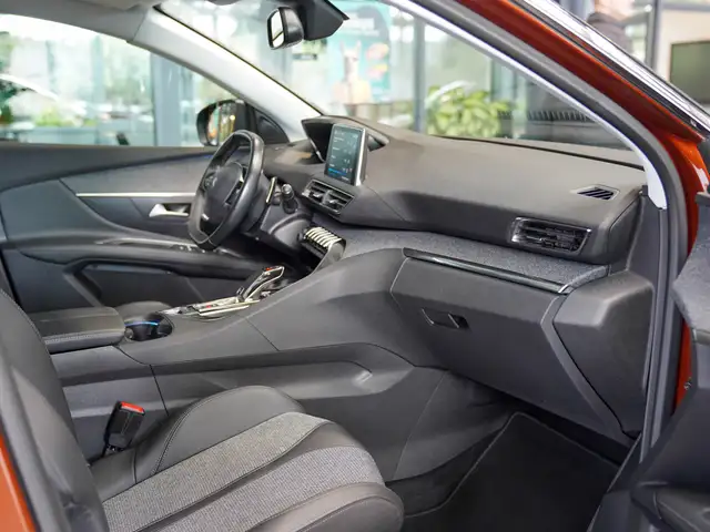Peugeot 3008 view 7