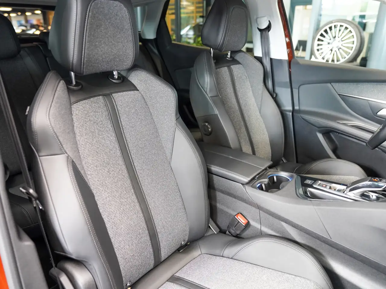 Peugeot 3008 1.5 130 Allure GT Line Rückfahrkamera AHK, миниатюра 8