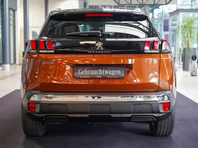 Peugeot 3008 view 4