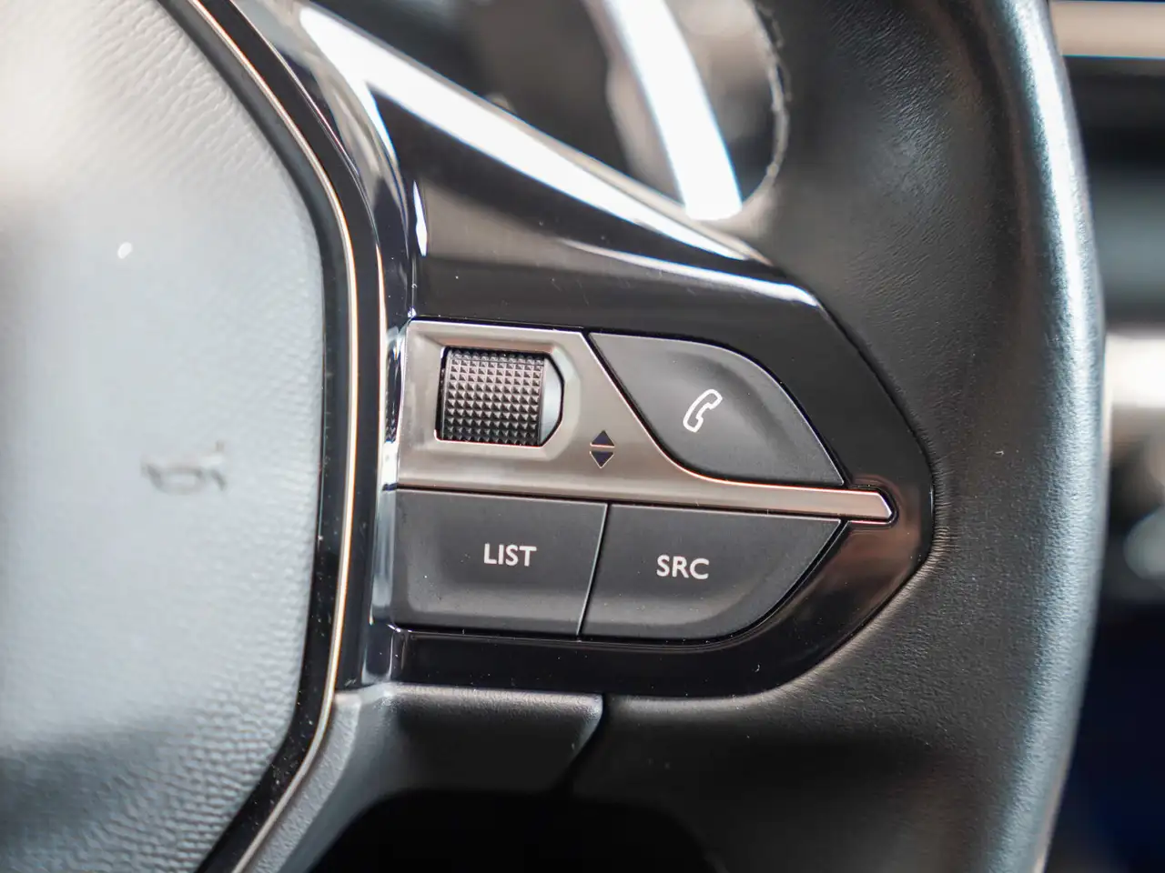 Peugeot 3008 1.5 130 Allure GT Line Rückfahrkamera AHK, миниатюра 15