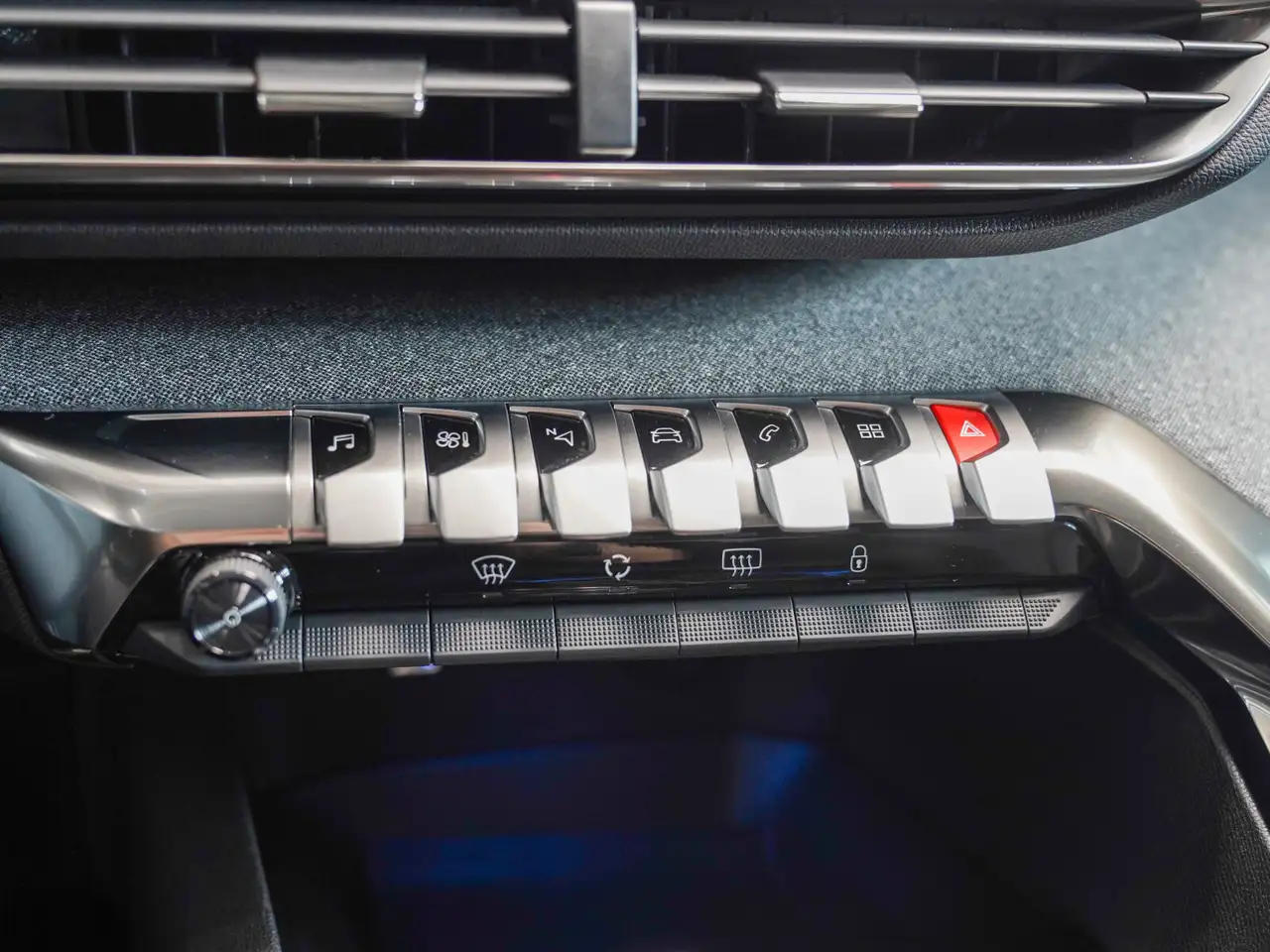Peugeot 3008 1.5 130 Allure GT Line Rückfahrkamera AHK, миниатюра 17