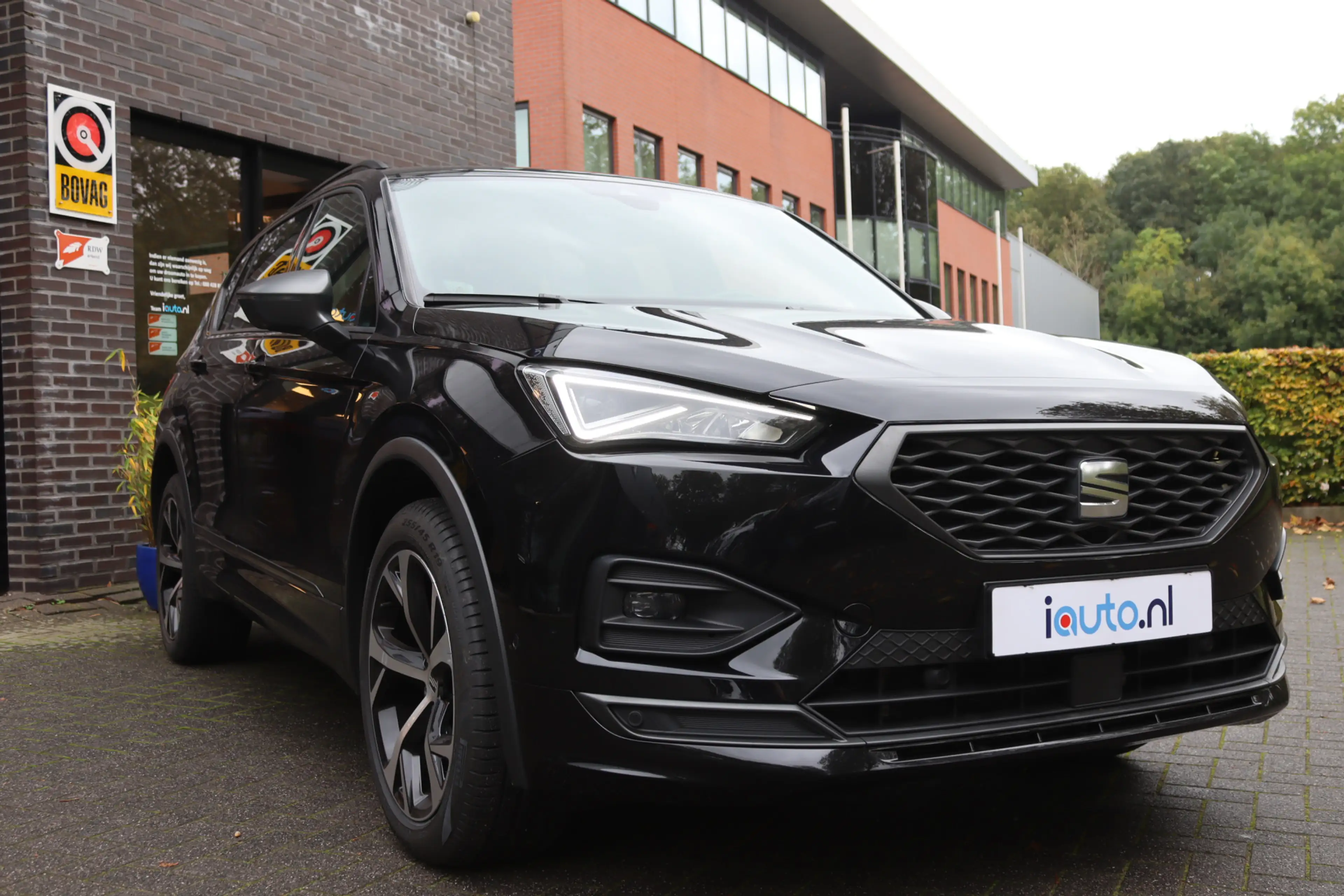 SEAT Tarraco 1.4 TSI 180kW e-Hybrid FR LED/ACC/Camera/Keyless/E — photo 37