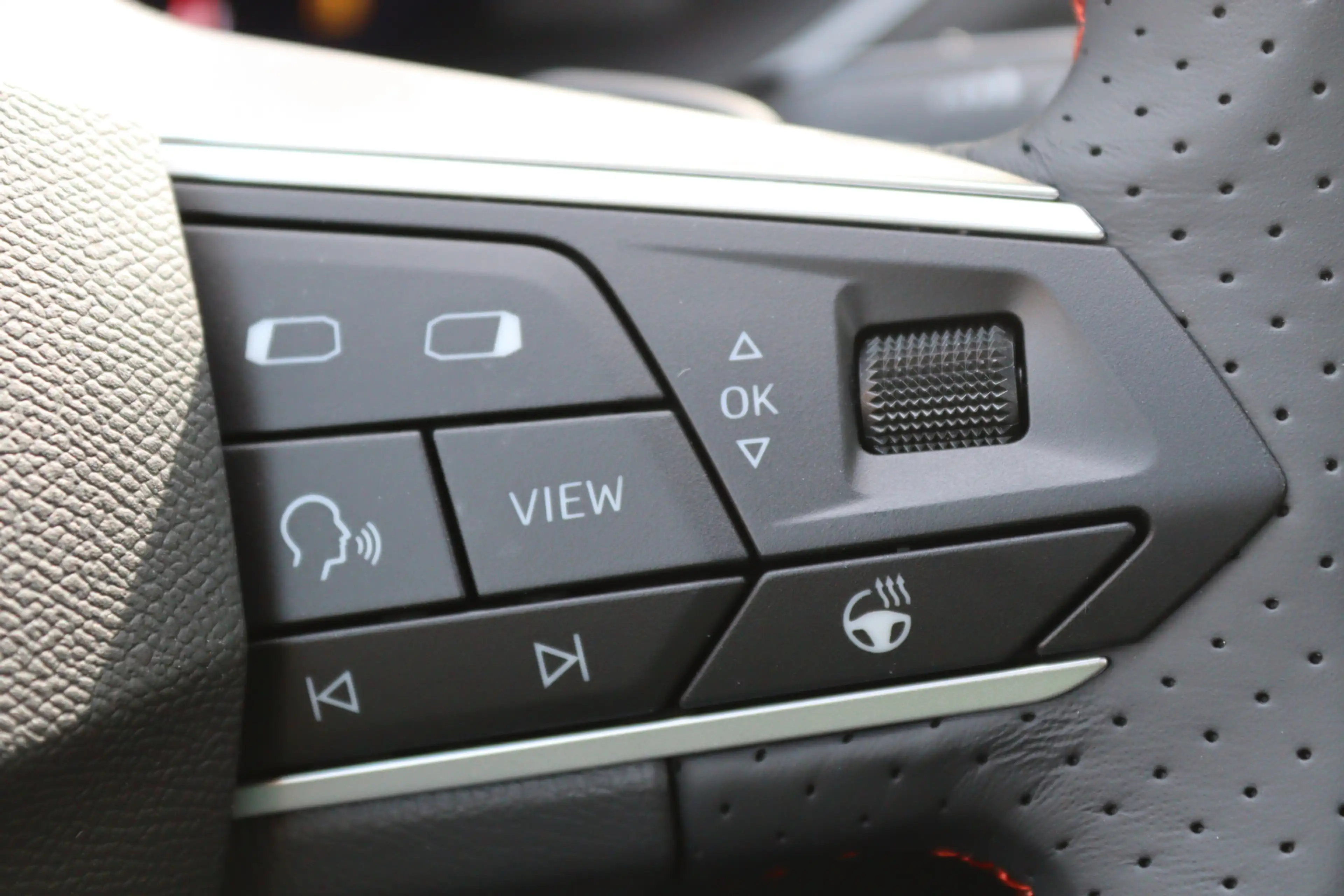 SEAT Tarraco 1.4 TSI 180kW e-Hybrid FR LED/ACC/Camera/Keyless/E — photo 27