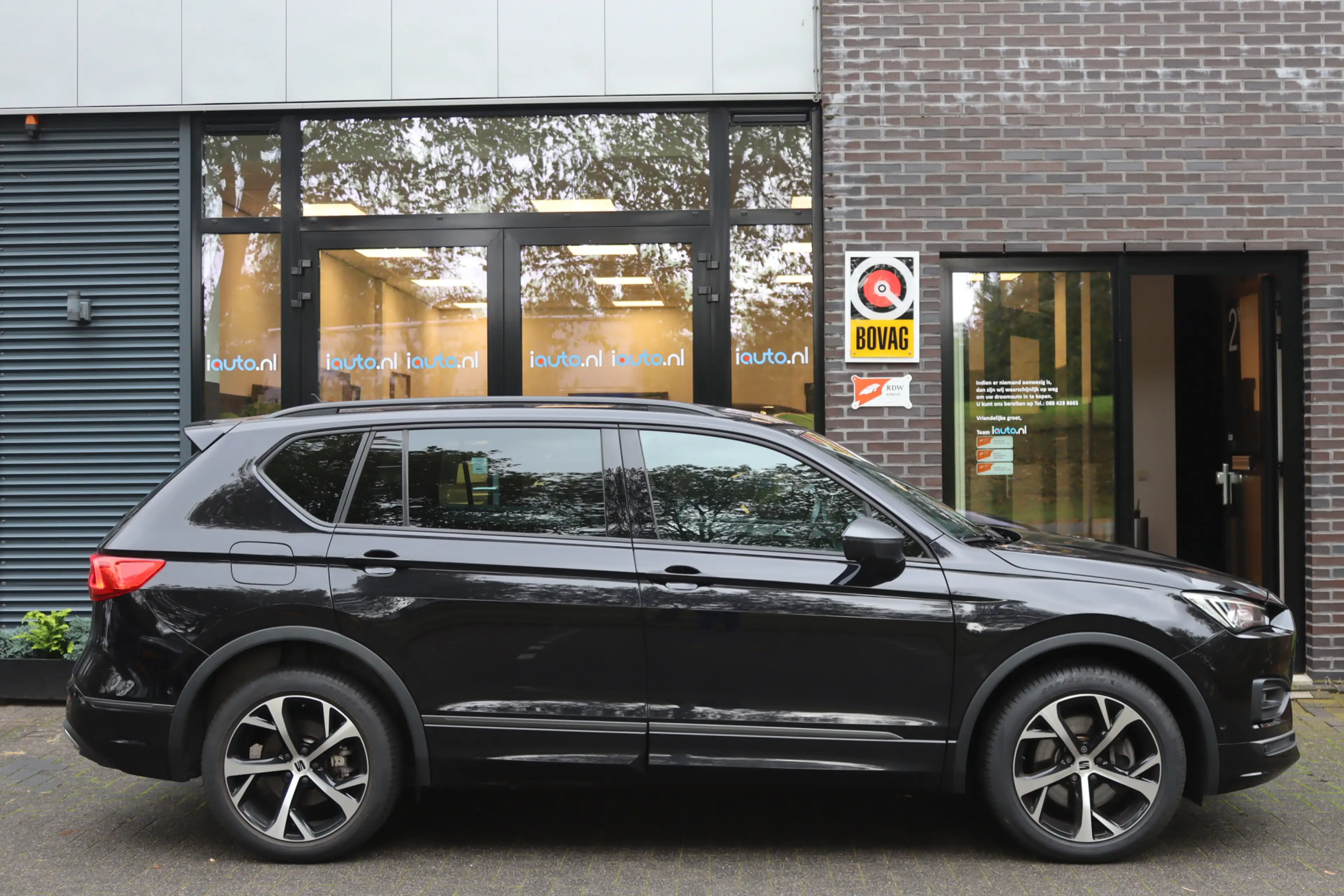 SEAT Tarraco 1.4 TSI 180kW e-Hybrid FR LED/ACC/Camera/Keyless/E — photo 4
