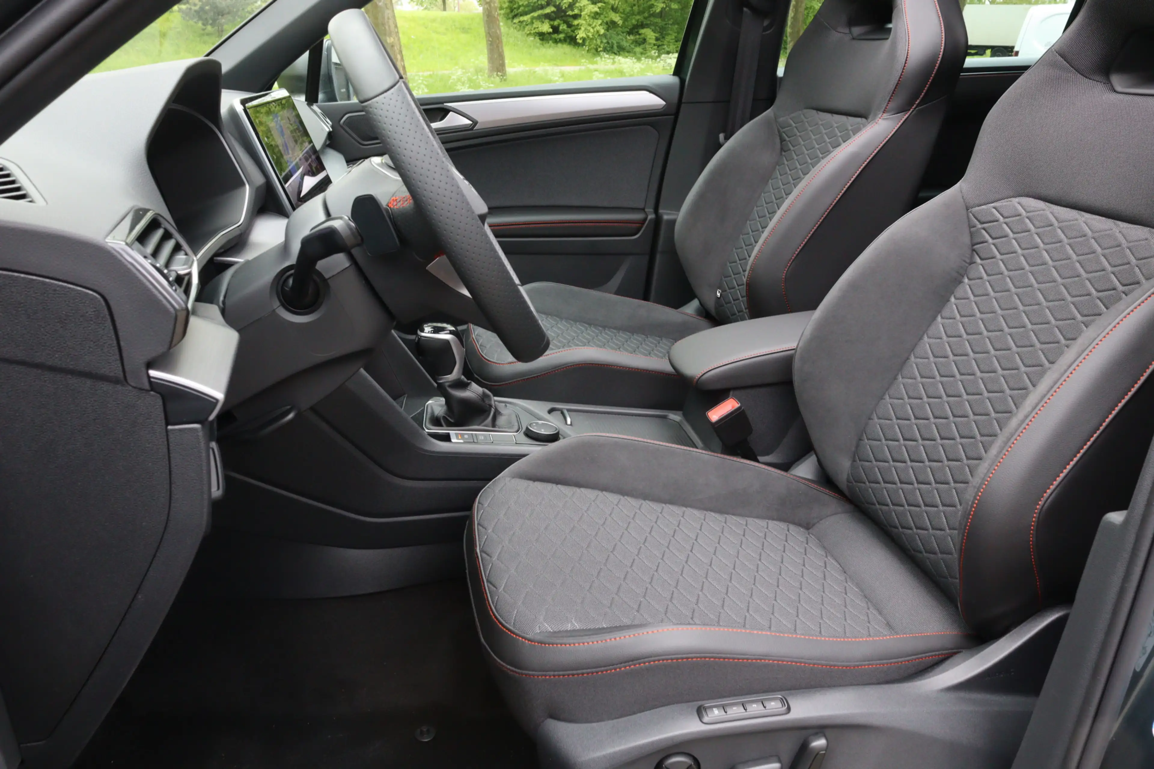 SEAT Tarraco 1.4 TSI 180kW e-Hybrid FR LED/ACC/Camera/Keyless/E — photo 12