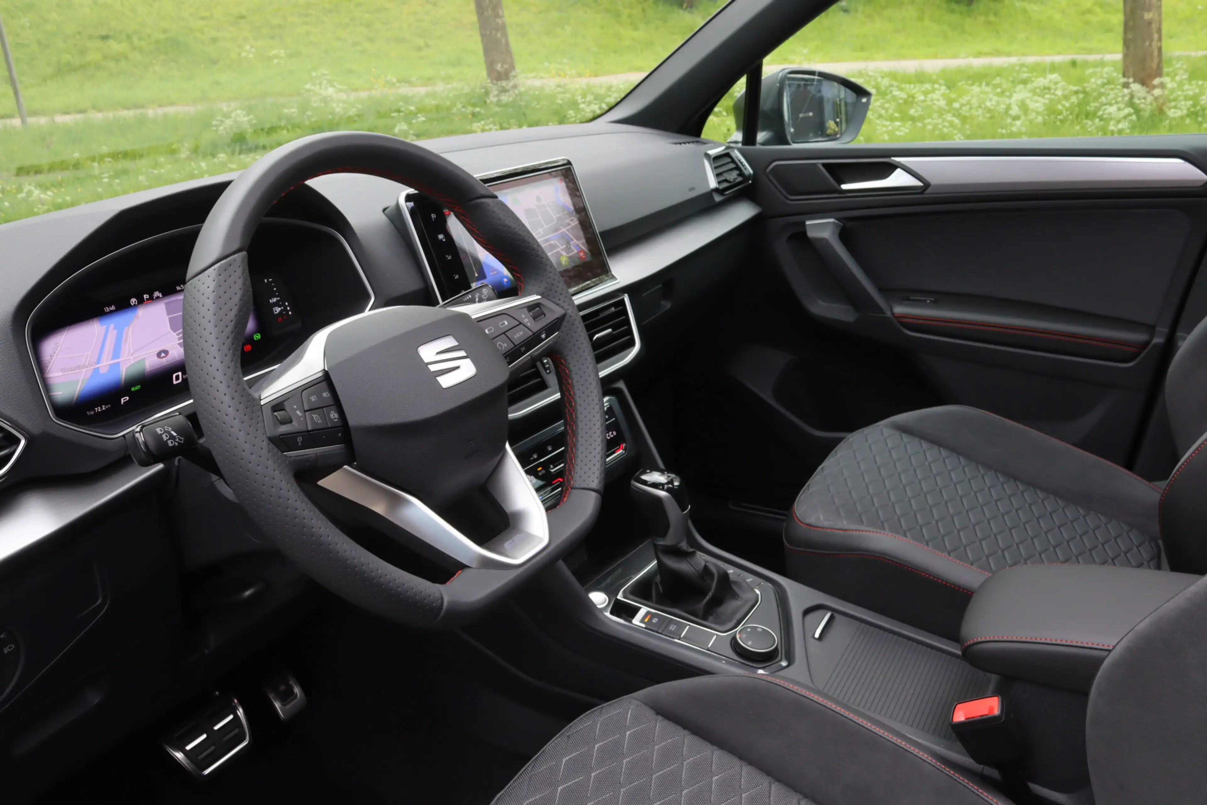 SEAT Tarraco 1.4 TSI 180kW e-Hybrid FR LED/ACC/Camera/Keyless/E — photo 10