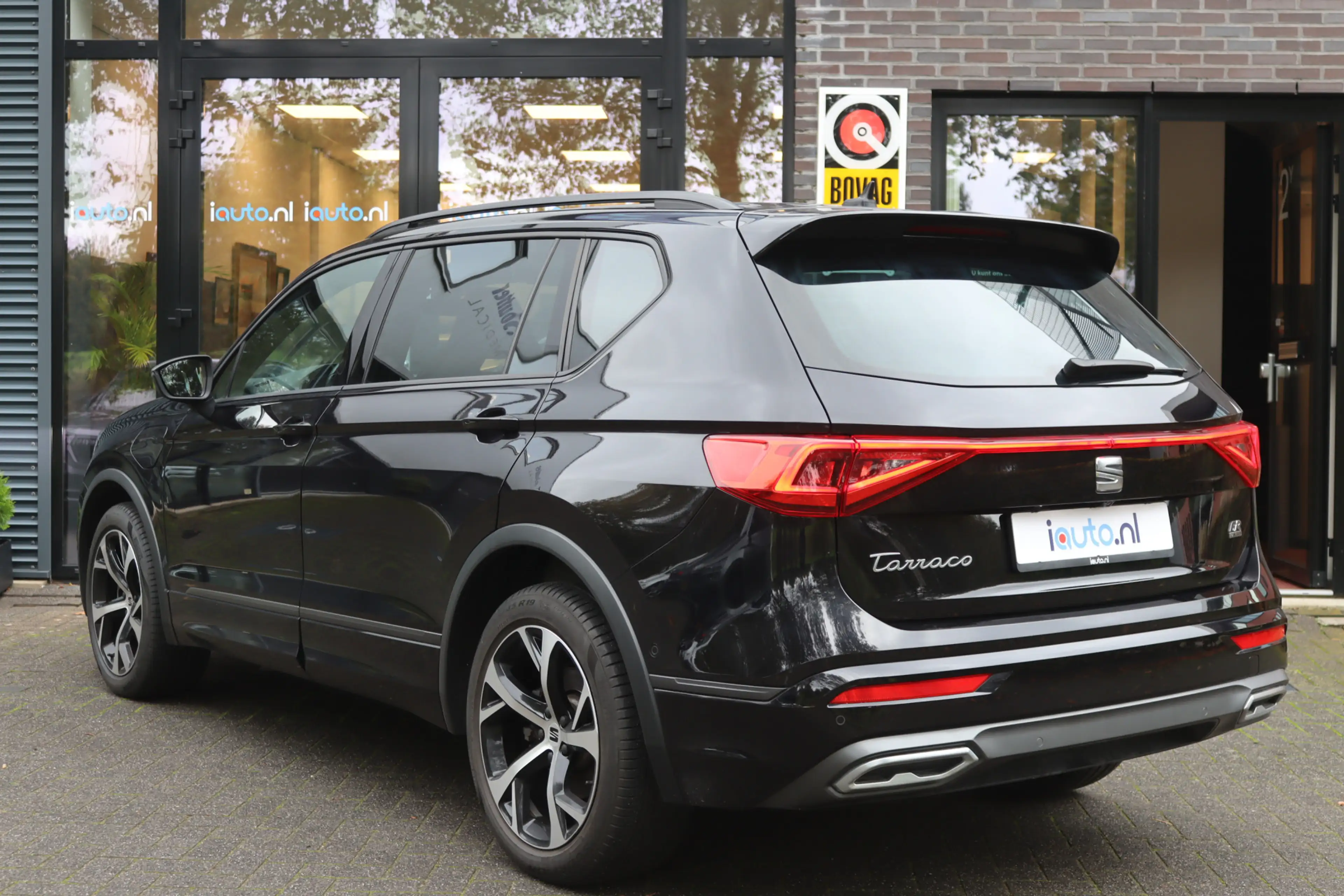 SEAT Tarraco 1.4 TSI 180kW e-Hybrid FR LED/ACC/Camera/Keyless/E — photo 6