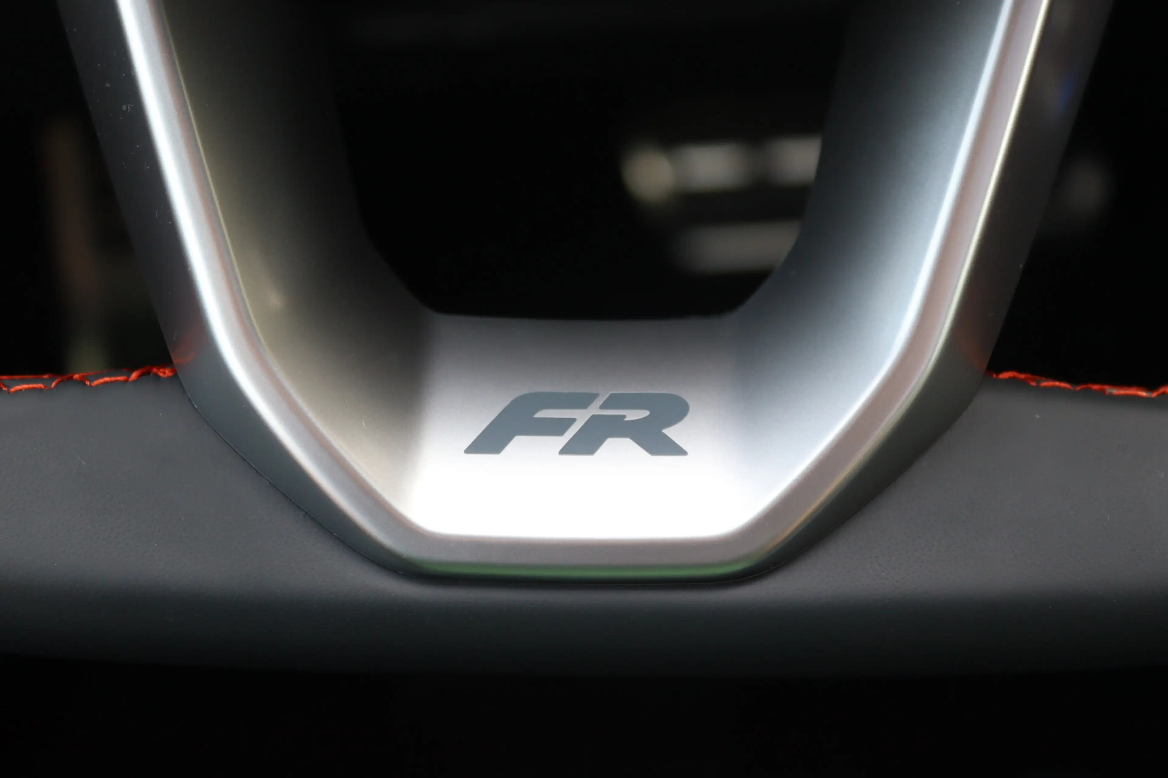 SEAT Tarraco 1.4 TSI 180kW e-Hybrid FR LED/ACC/Camera/Keyless/E — photo 28