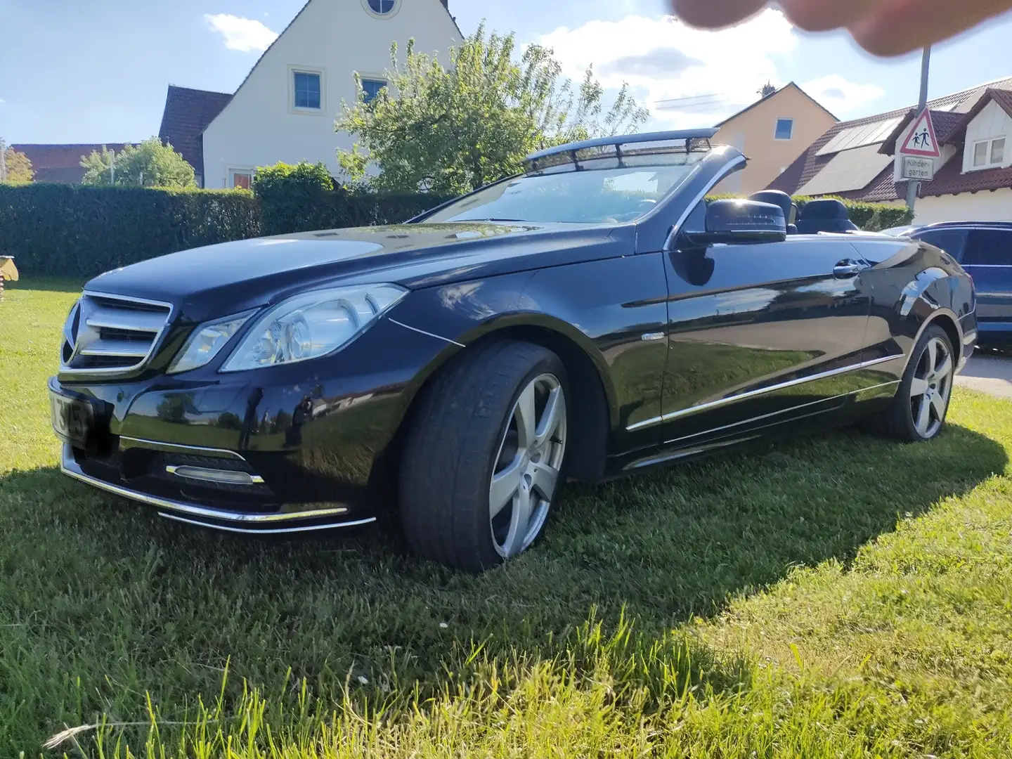 Mercedes-Benz E 250 E 250 CDI BlueEfficiency (207.403) Schwarz - 1