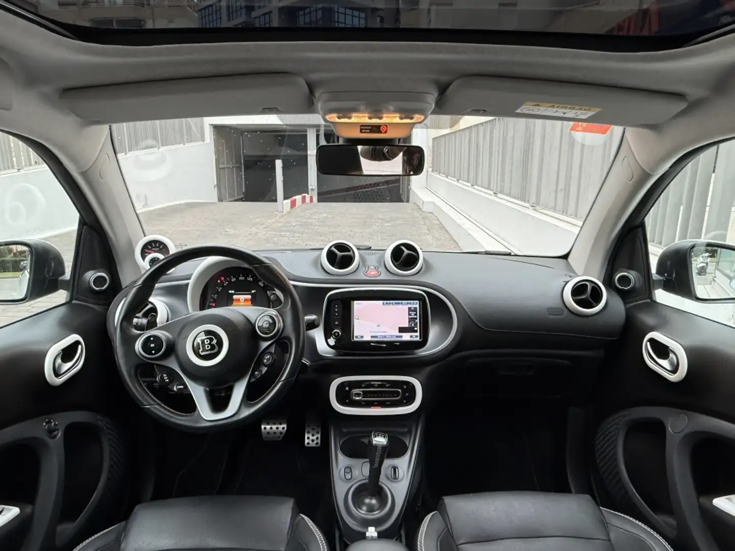 smart forTwo Coupé 80 Brabus Aut. Weiß - 2
