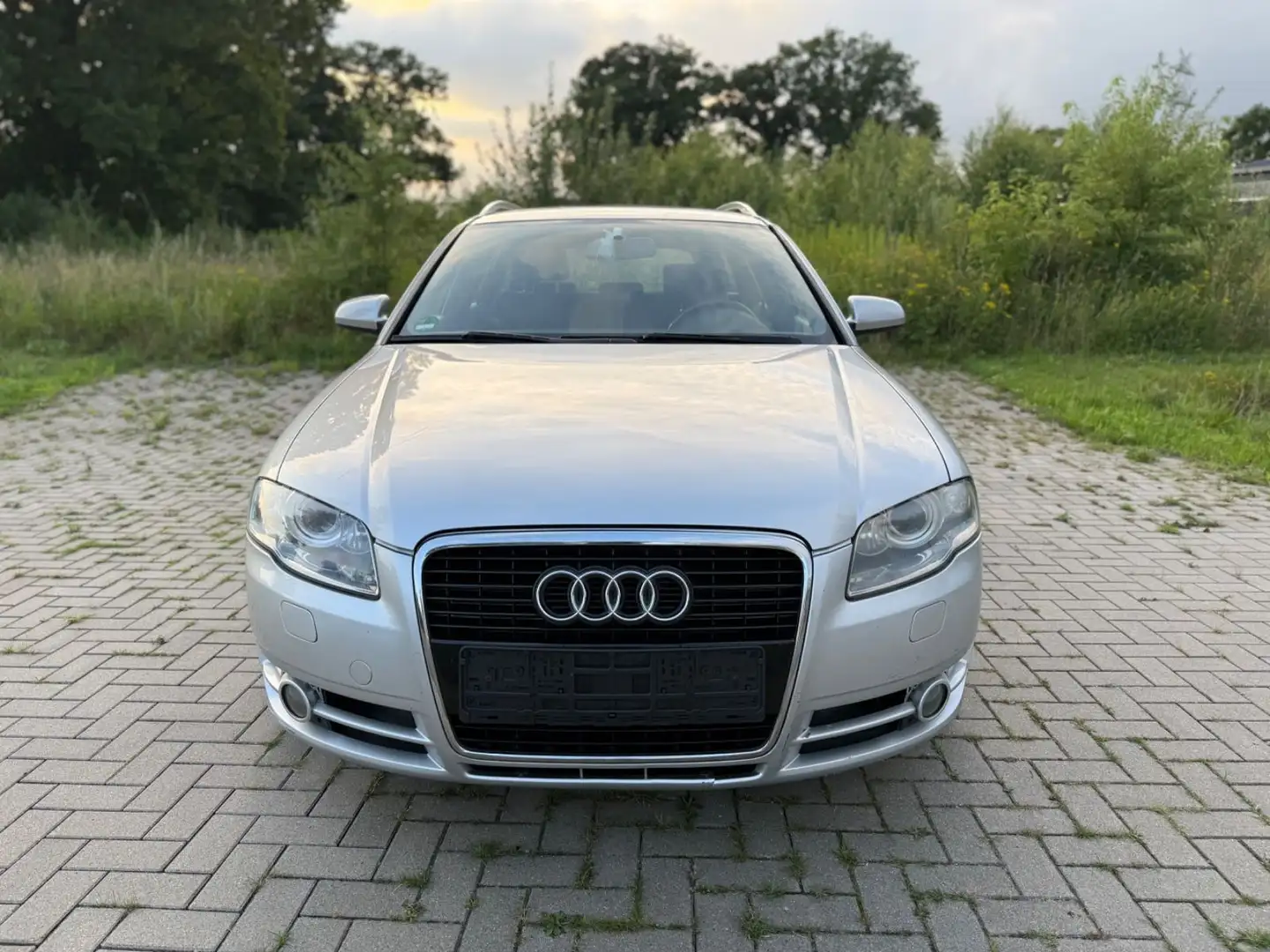 Audi A4 Avant 2.7 TDI NAVI/SHZ/KLIMAAUT./ANHÄNGERKUP. Silber - 2