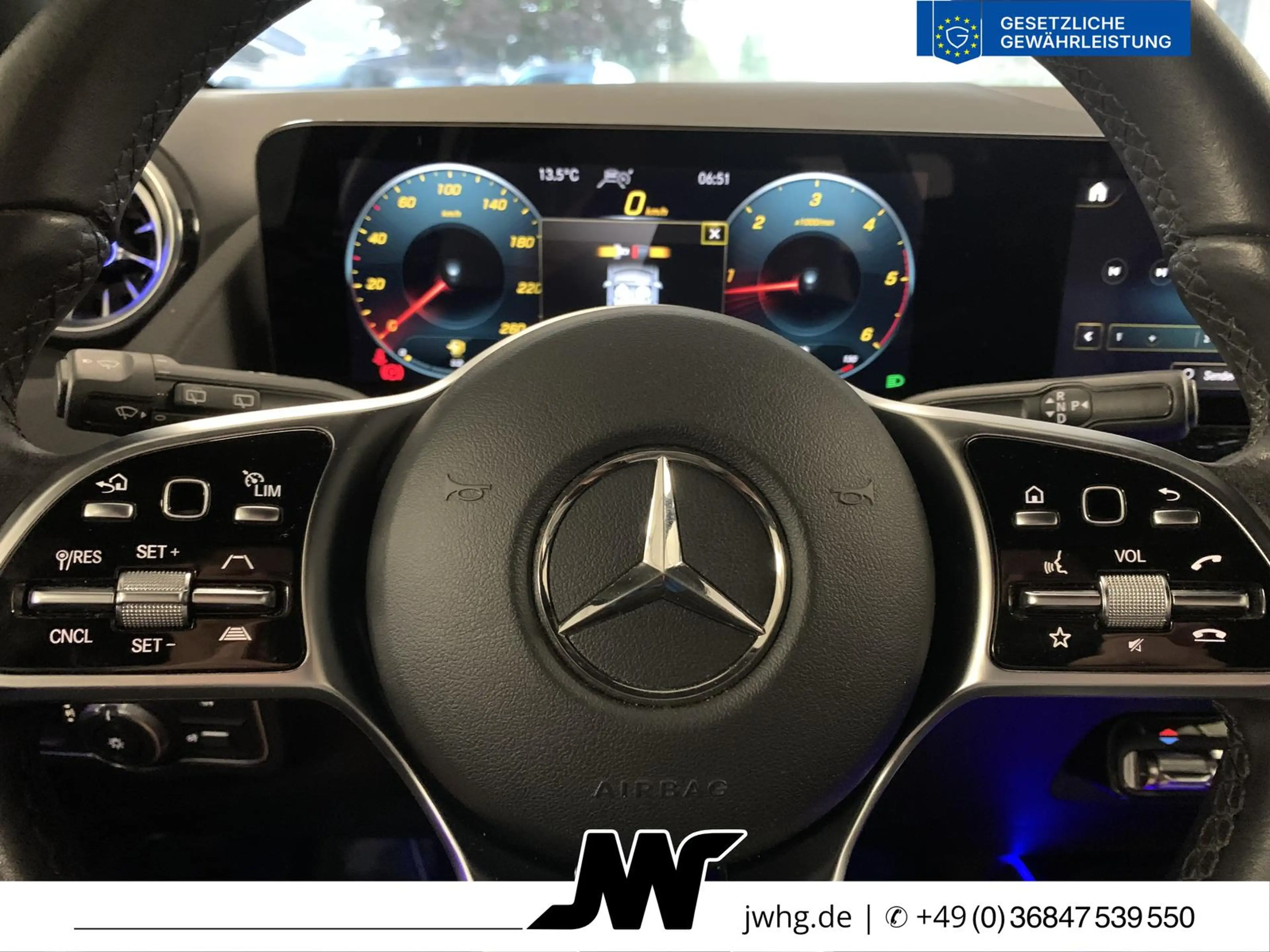 Mercedes-Benz GLA 200 Progressive Widscr Kam Distr+ Unfallfrei — photo 12