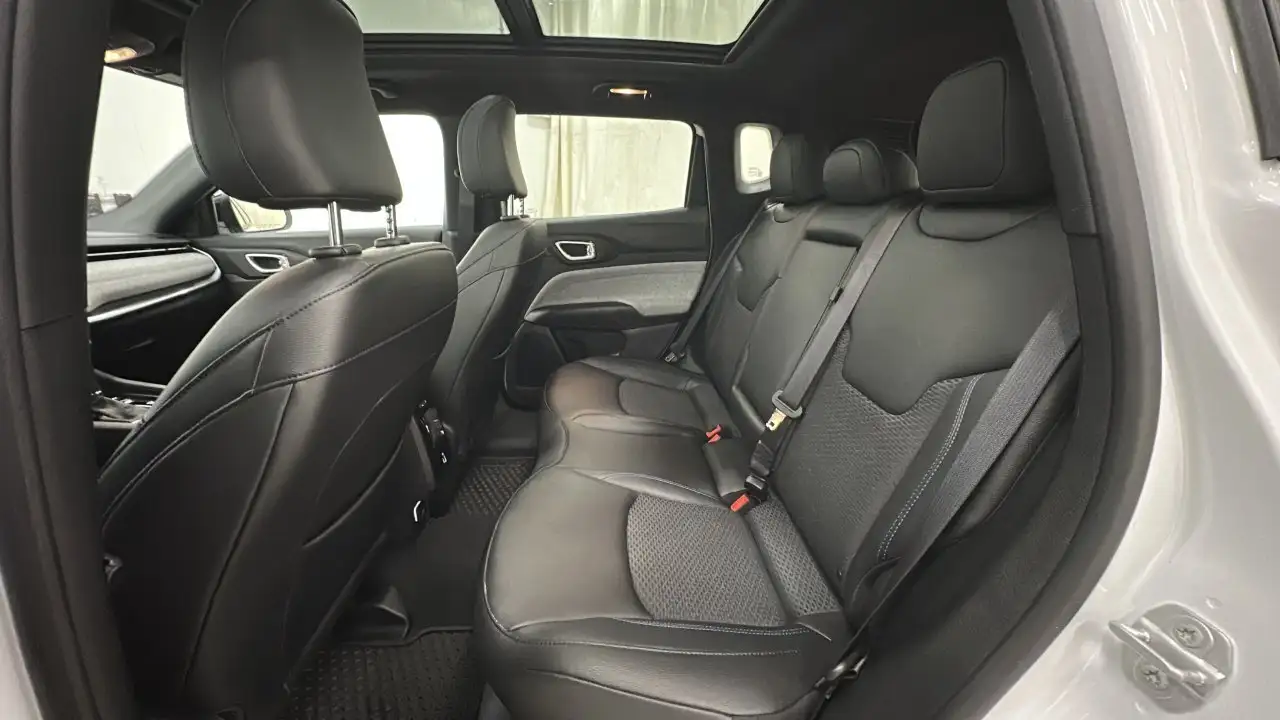 Jeep Compass снимка Jeep Compass