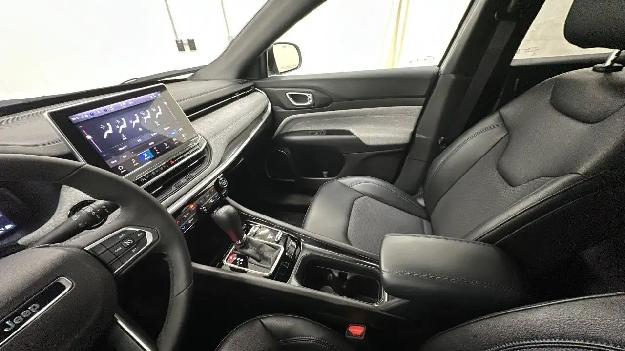 Jeep Compass снимка Jeep Compass