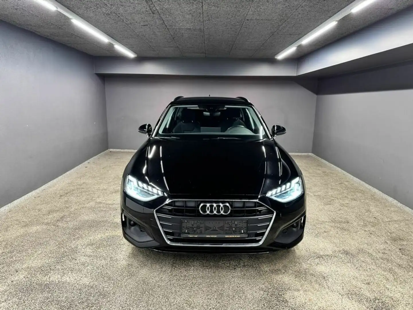 Audi A4 35 TDI basis Schwarz - 2