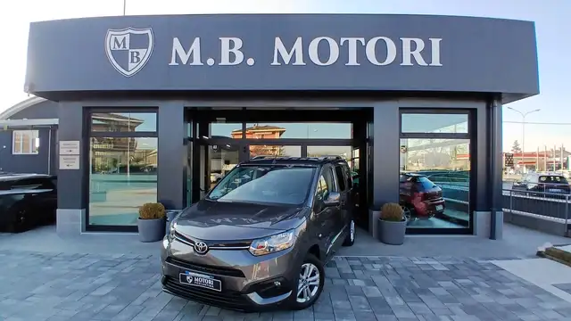 Toyota Proace City LOUNGE * 7 POSTI *