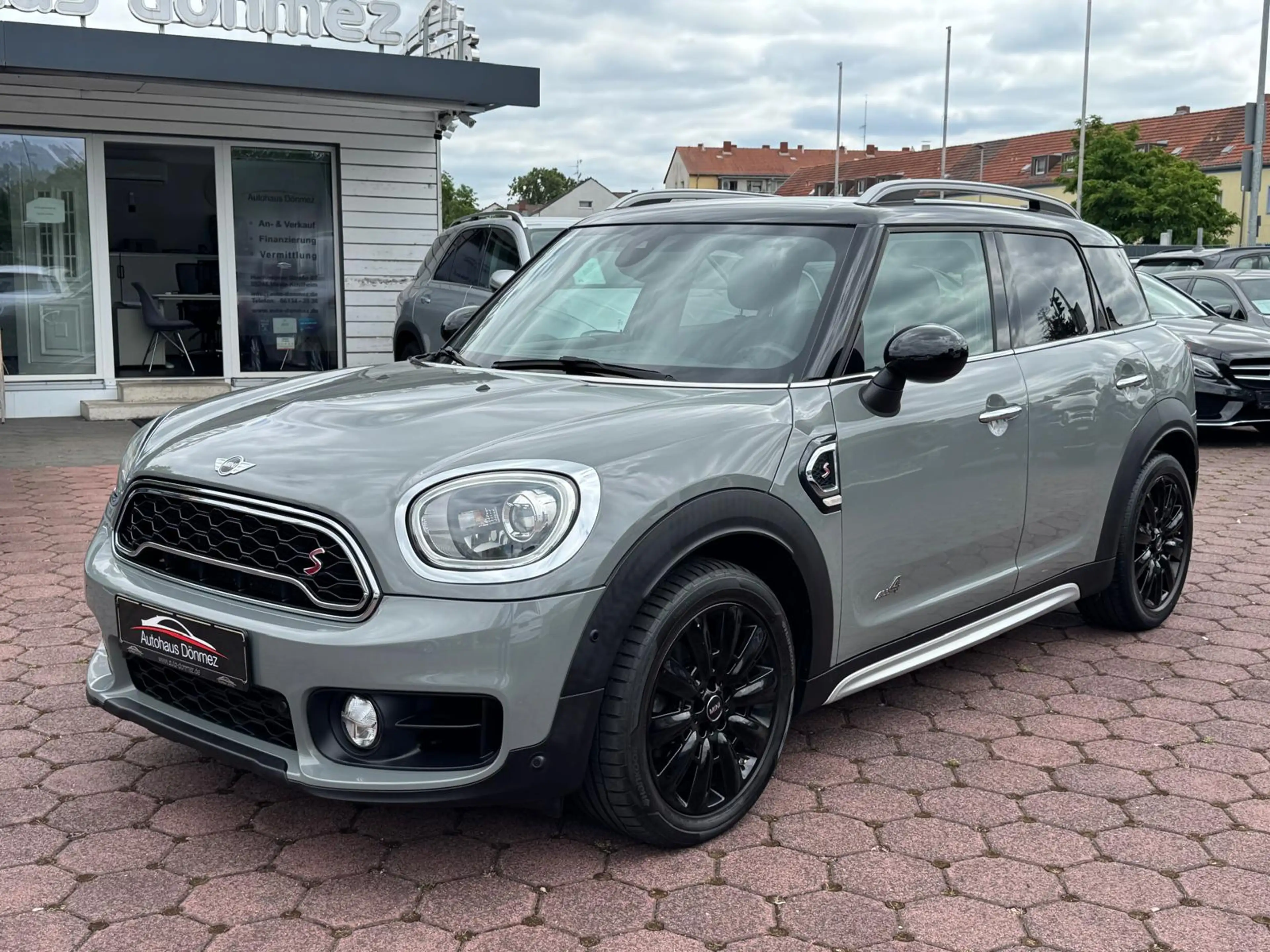 MINI Cooper S Countryman All4 AUTOM. NAVI LEDER 1.HAN