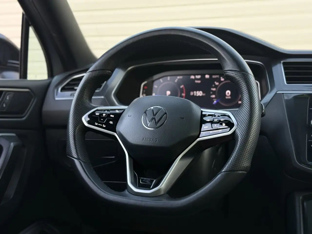 Volkswagen Tiguan снимка Volkswagen Tiguan