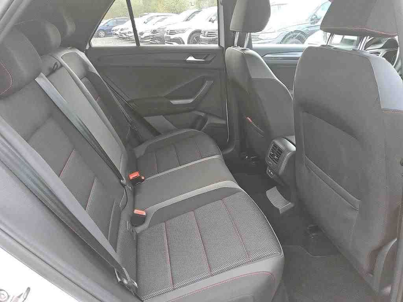 Volkswagen T-Roc R-Line 1.5 TSI DSG/ACC/KAM/AHK/SHZ/LED/PDC — photo 7