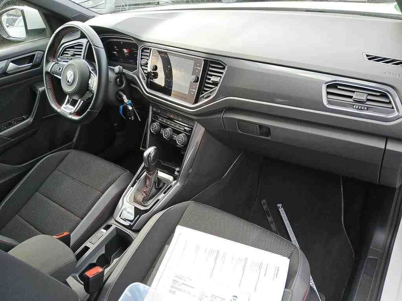 Volkswagen T-Roc R-Line 1.5 TSI DSG/ACC/KAM/AHK/SHZ/LED/PDC — photo 6