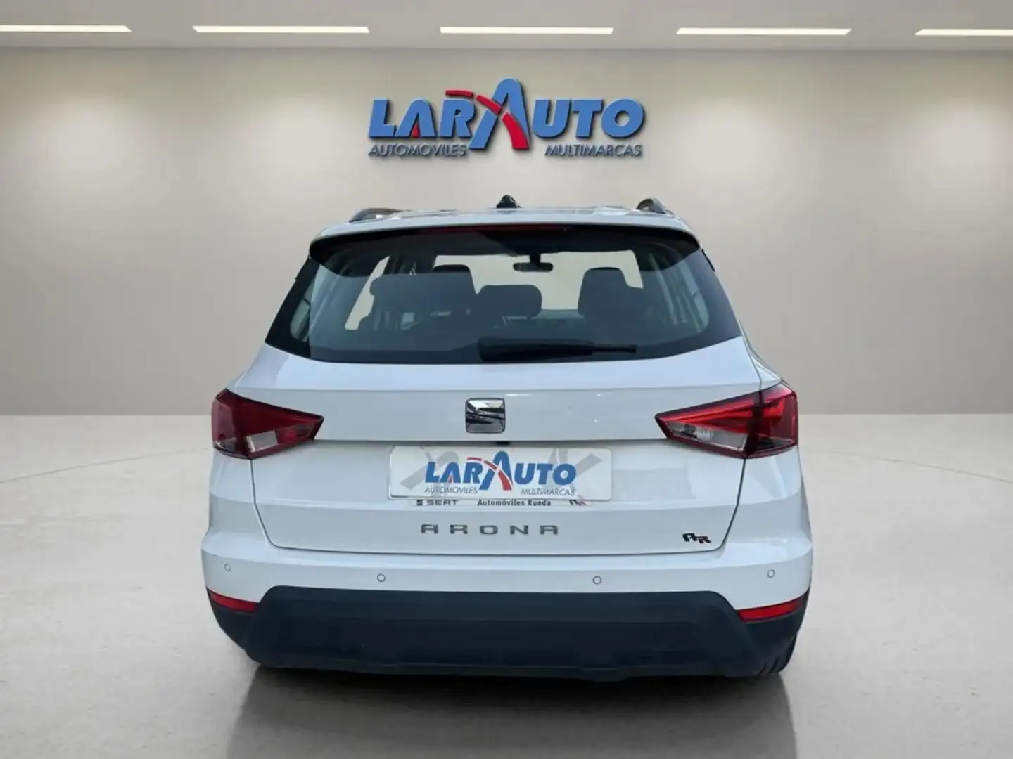 SEAT Arona 1.0 TSI S&S Style 110 Blanco - 2