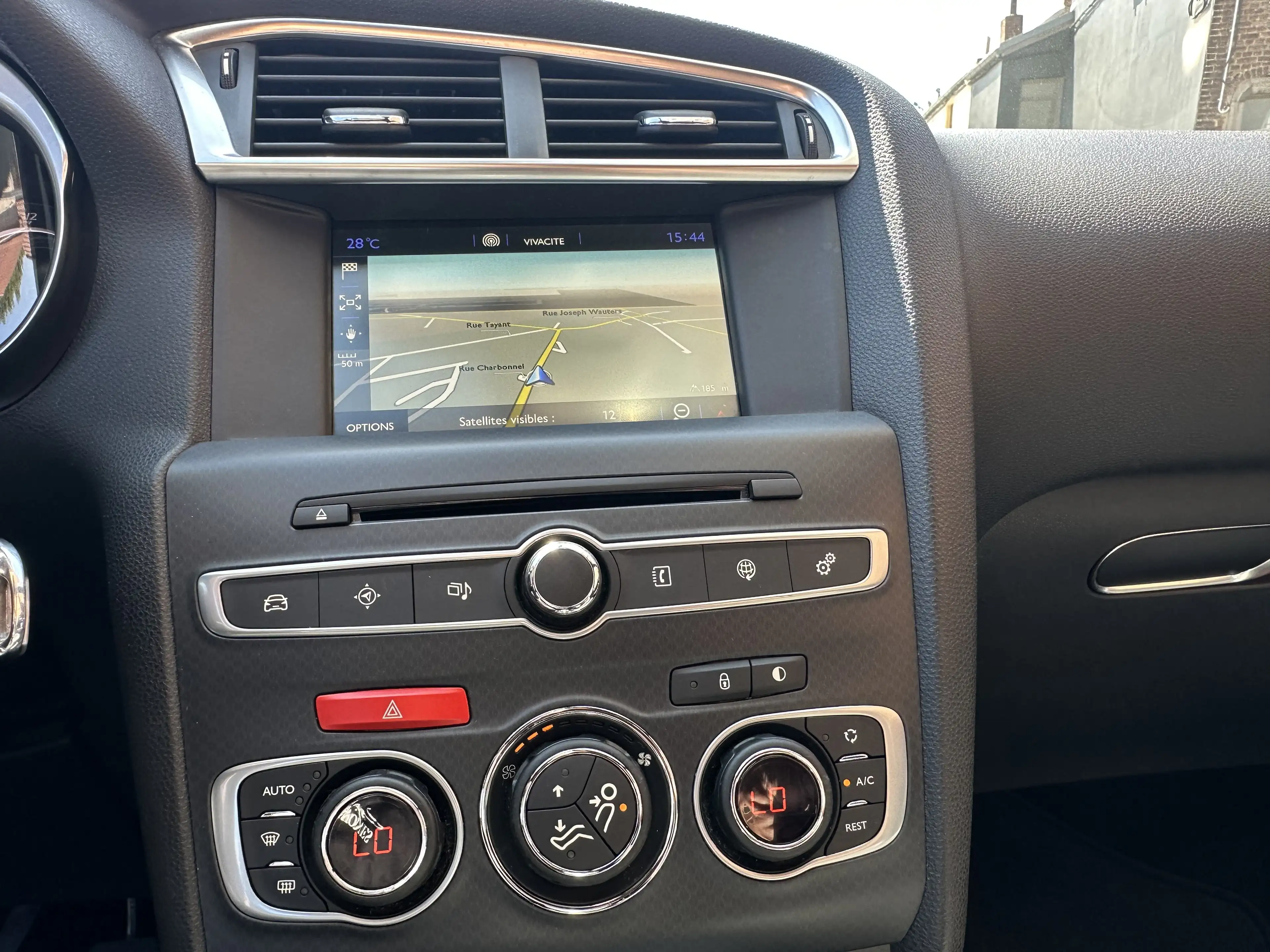 Citroen DS4 // PARFAIT ÉTAT // CARNET D’ENTRETIEN // — photo 8