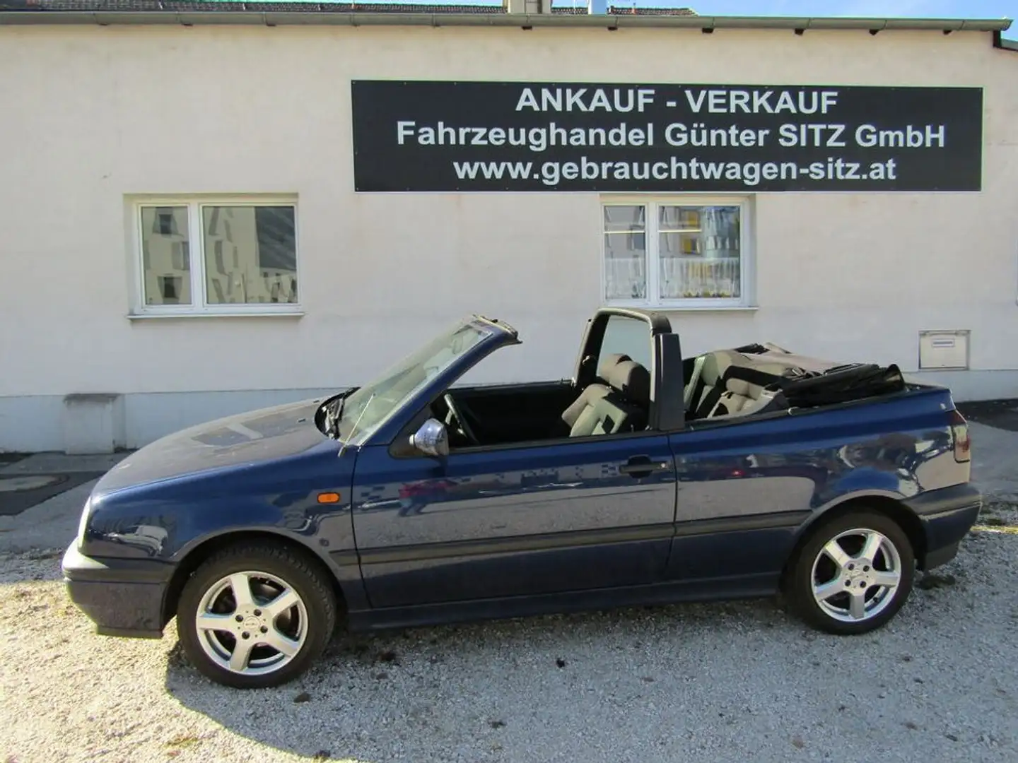 Volkswagen Golf Basis Blau - 2