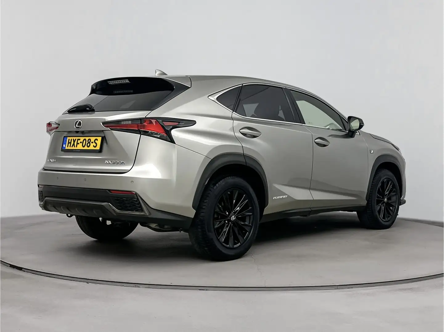 Lexus NX 300h AWD F Sport Line Limited | Mark Levinson | Stoelve Grijs - 2