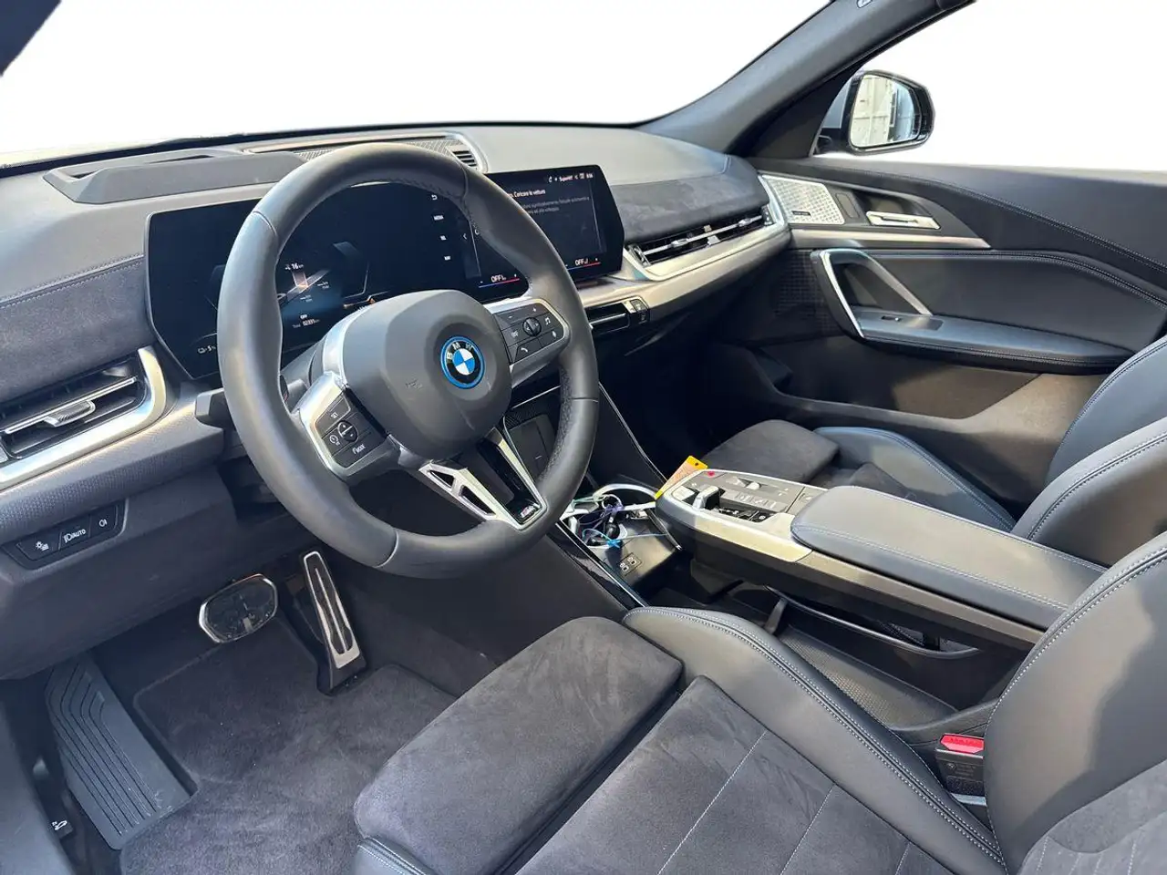 BMW iX2 M-Sport Pro,Panodak,Elektr zetels,Memory,360°cam 10