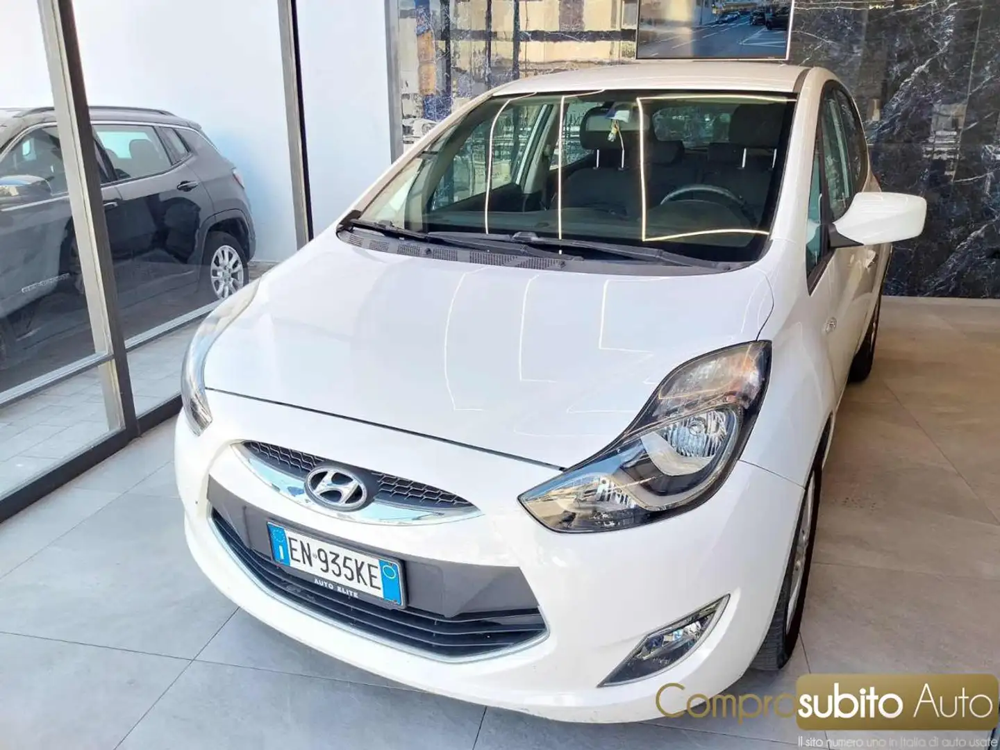 Hyundai iX20 1.4 CRDI 77 CV Comfort (Garanzia 12 Mesi) Bianco - 2