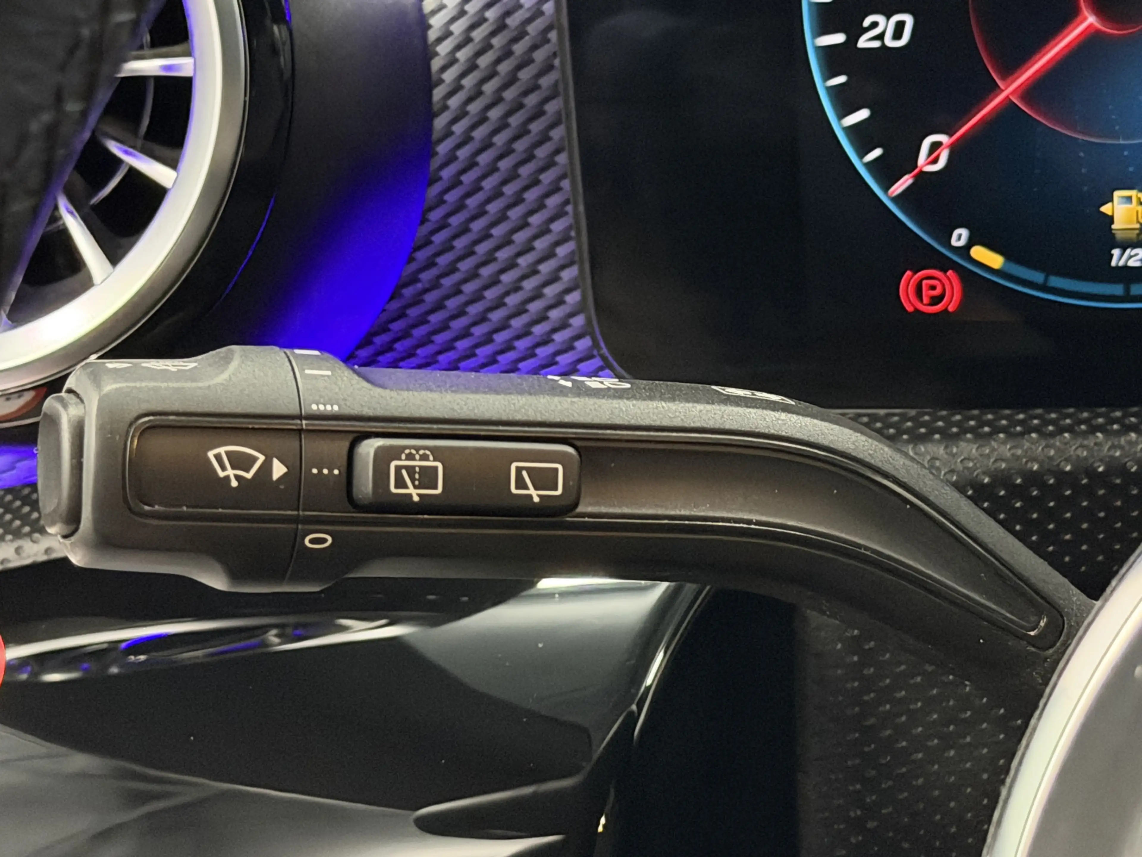 Mercedes-Benz CLA 220 8G-DCT Progressive — photo 13