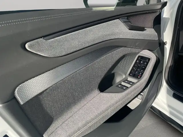 Audi A6 view 15