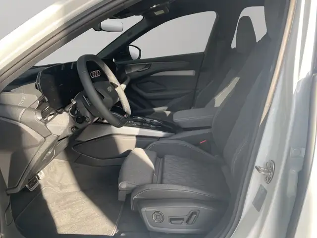Audi A6 view 10