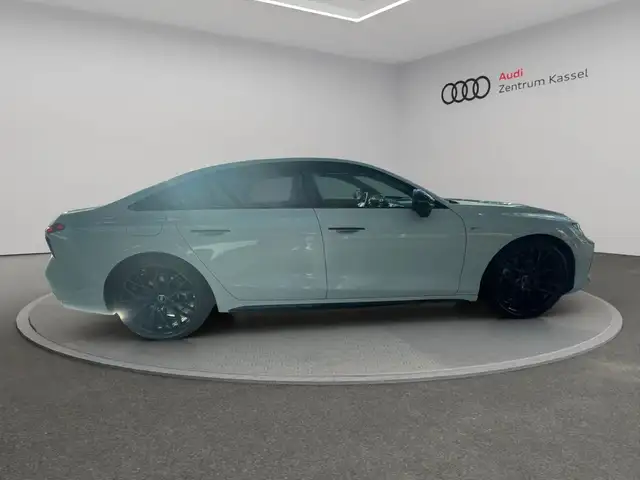 Audi A6 view 7