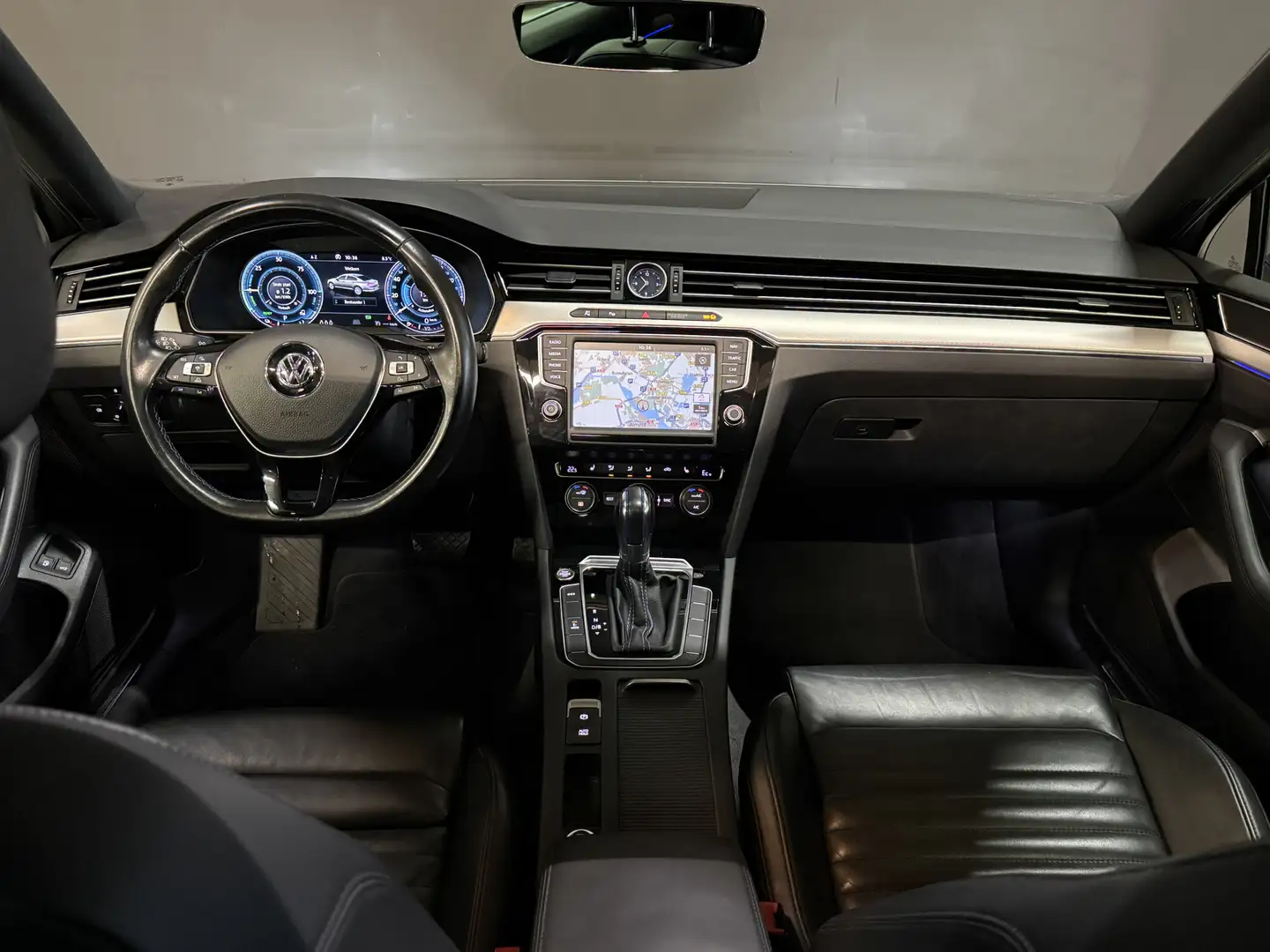 Volkswagen Passat 1.4 TSI GTE Highline | Panoramadak | SoH 94% | Ele Grau - 2