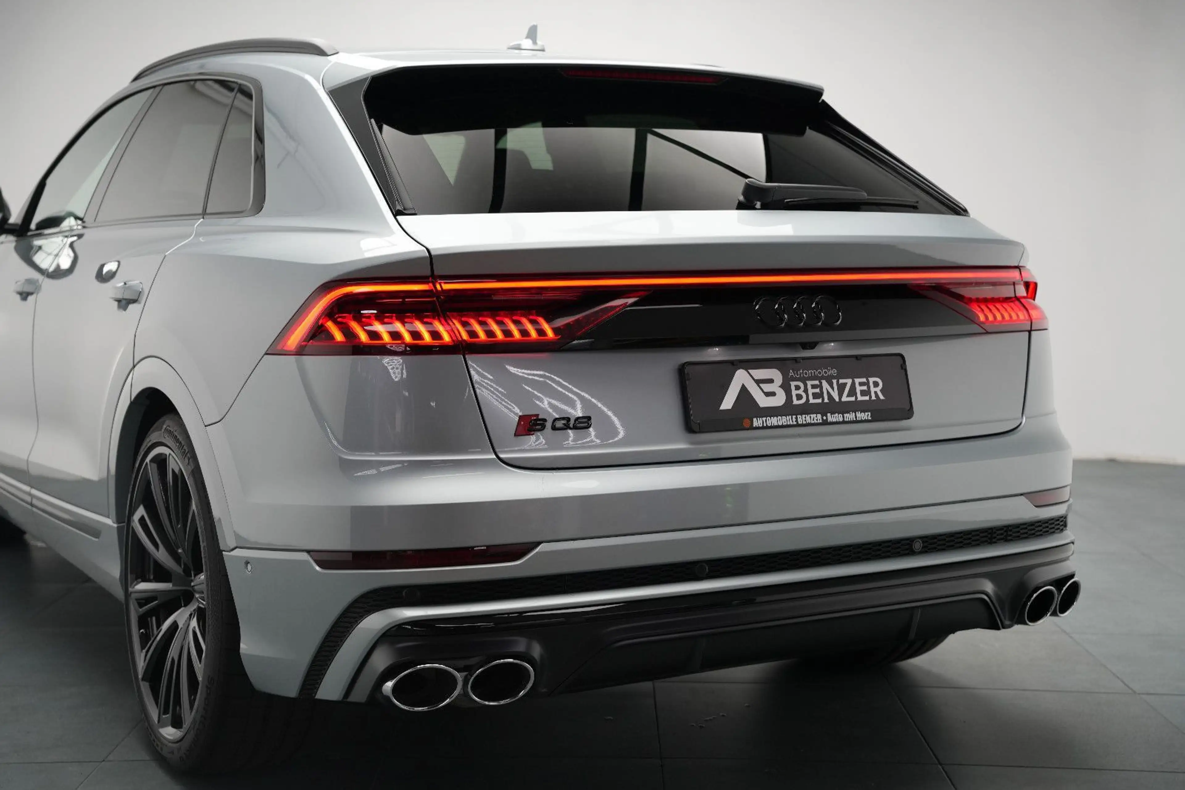 Audi SQ8 4.0 TFSI quattro/EXCLUSIVE/ALCANTARA/BLACK — photo 8