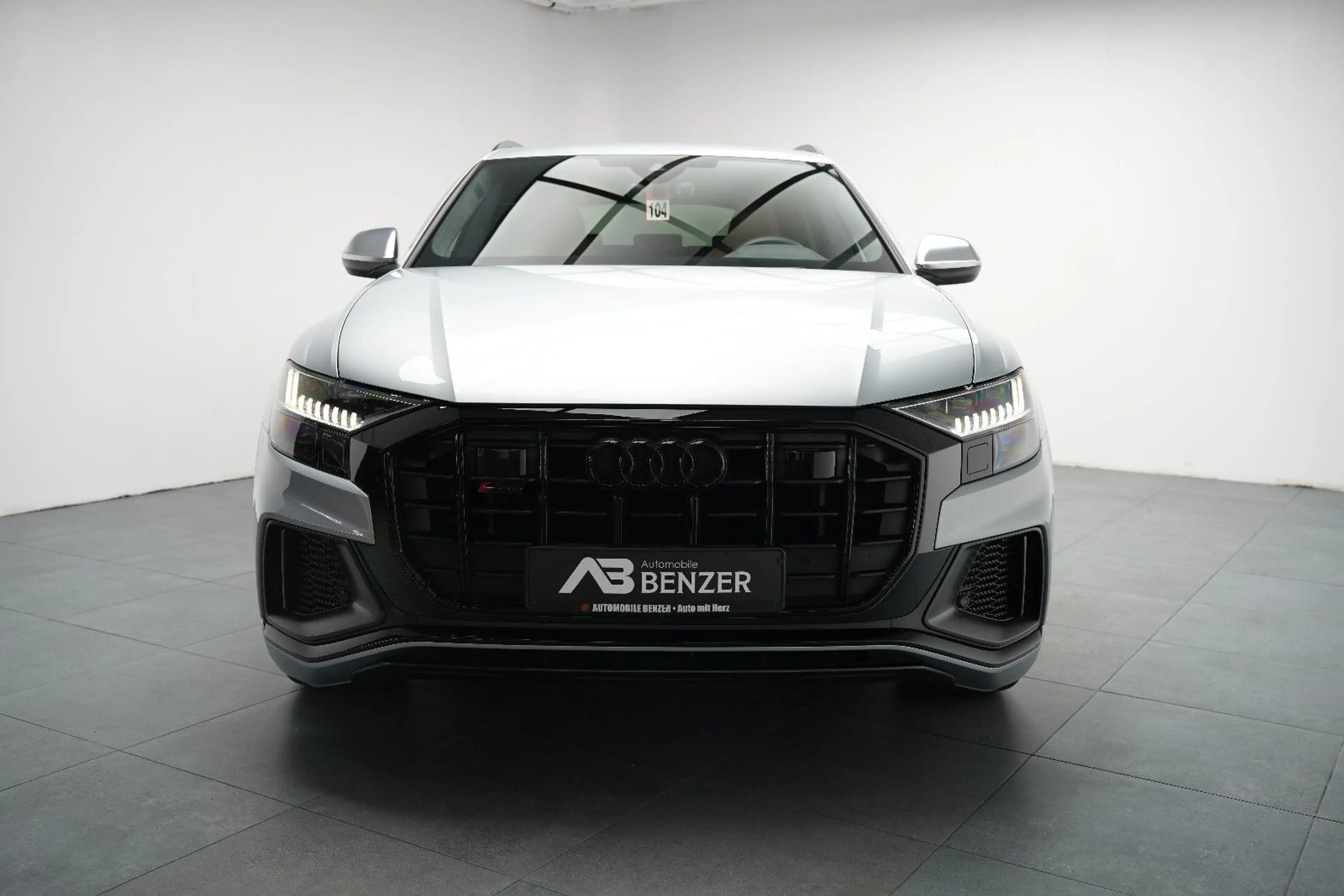 Audi SQ8 4.0 TFSI quattro/EXCLUSIVE/ALCANTARA/BLACK — photo 3