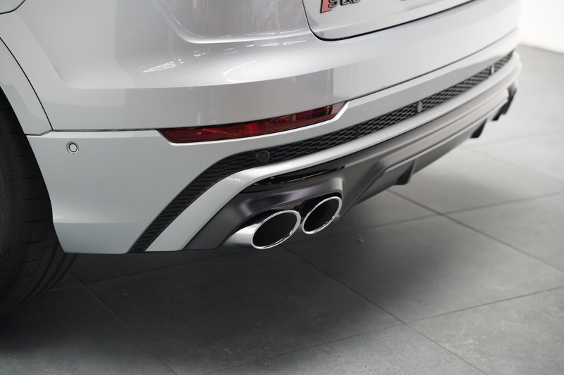 Audi SQ8 4.0 TFSI quattro/EXCLUSIVE/ALCANTARA/BLACK — photo 13